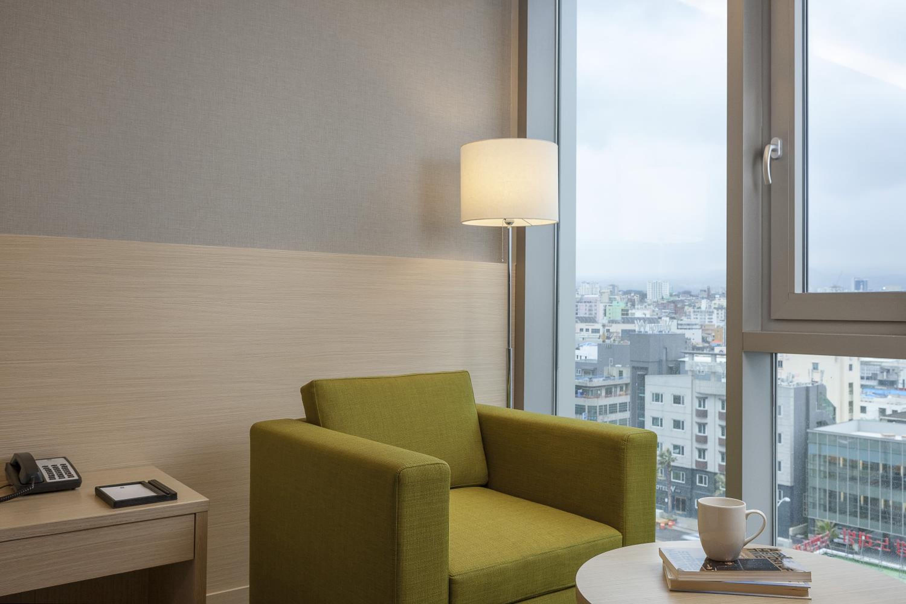 Standard Family Twin Room with City View