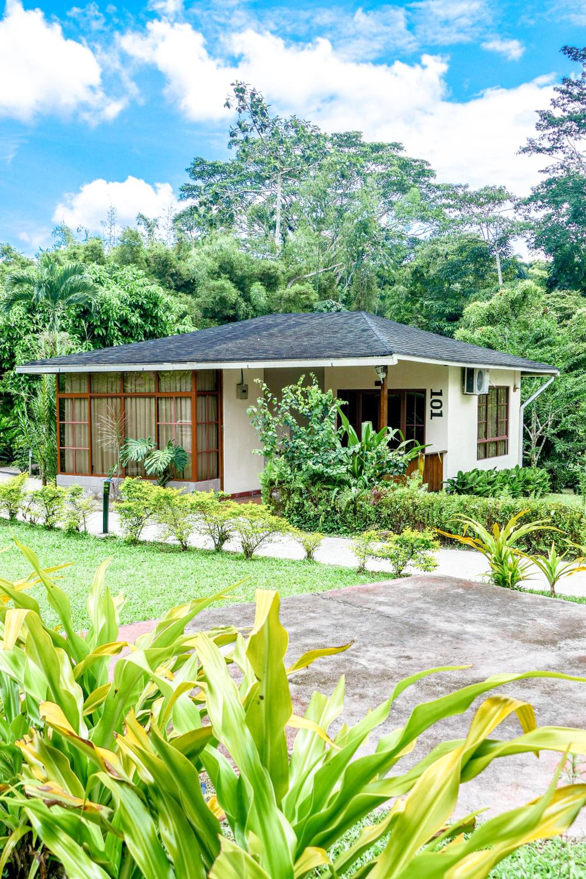 Two-Bedroom Bungalow photo 3