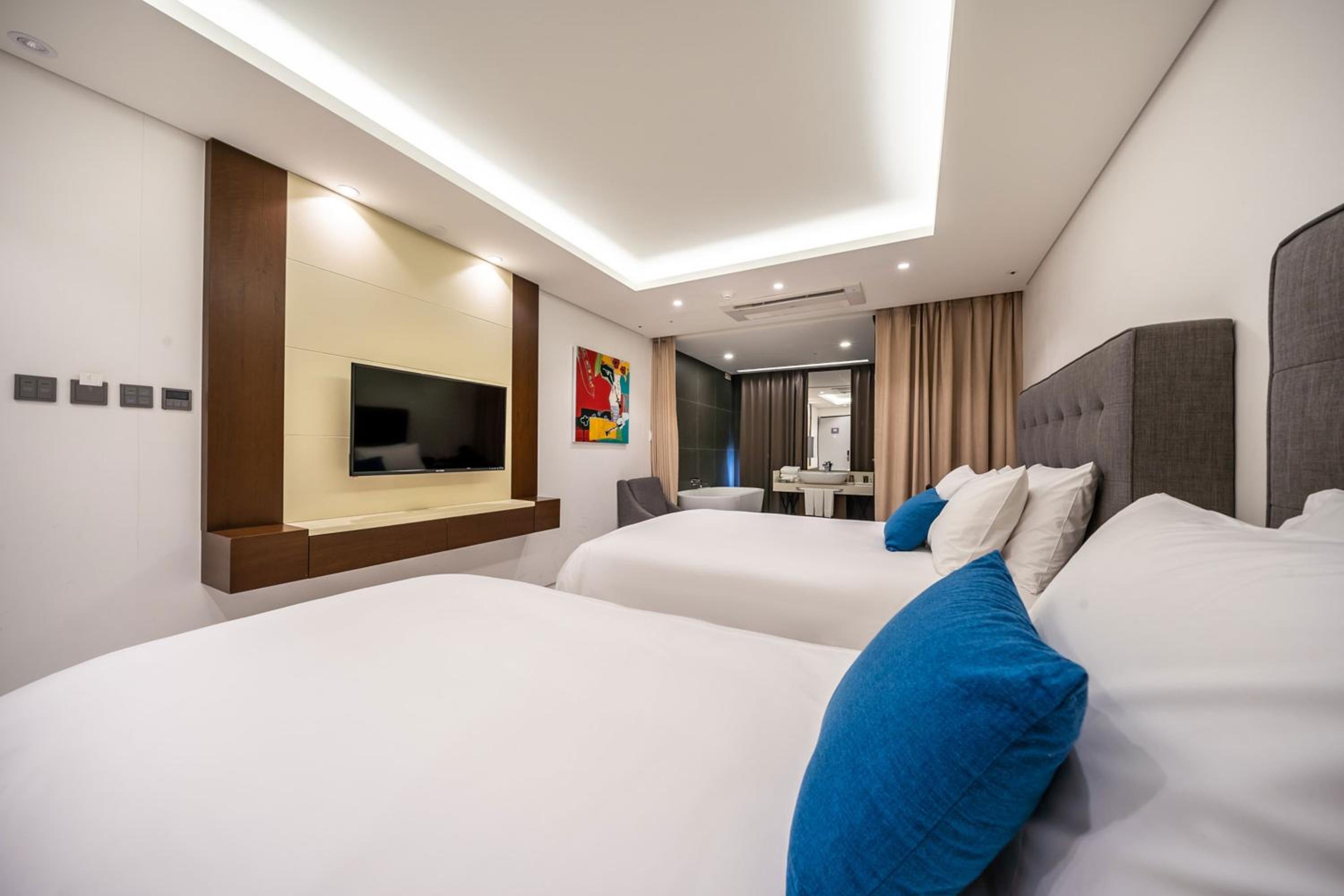 Deluxe Twin Room - Photo 5