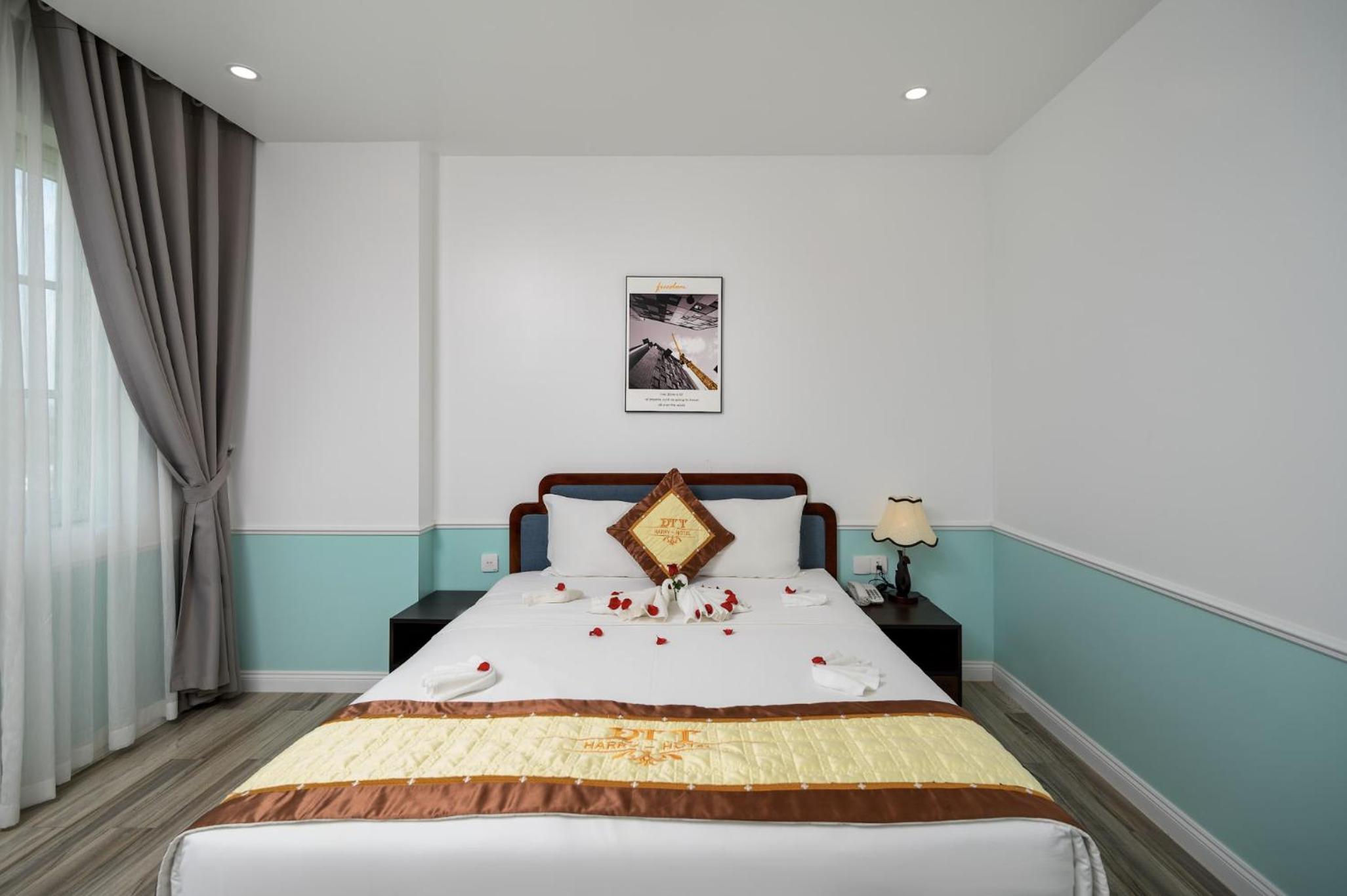 Deluxe King Room - Photo 6