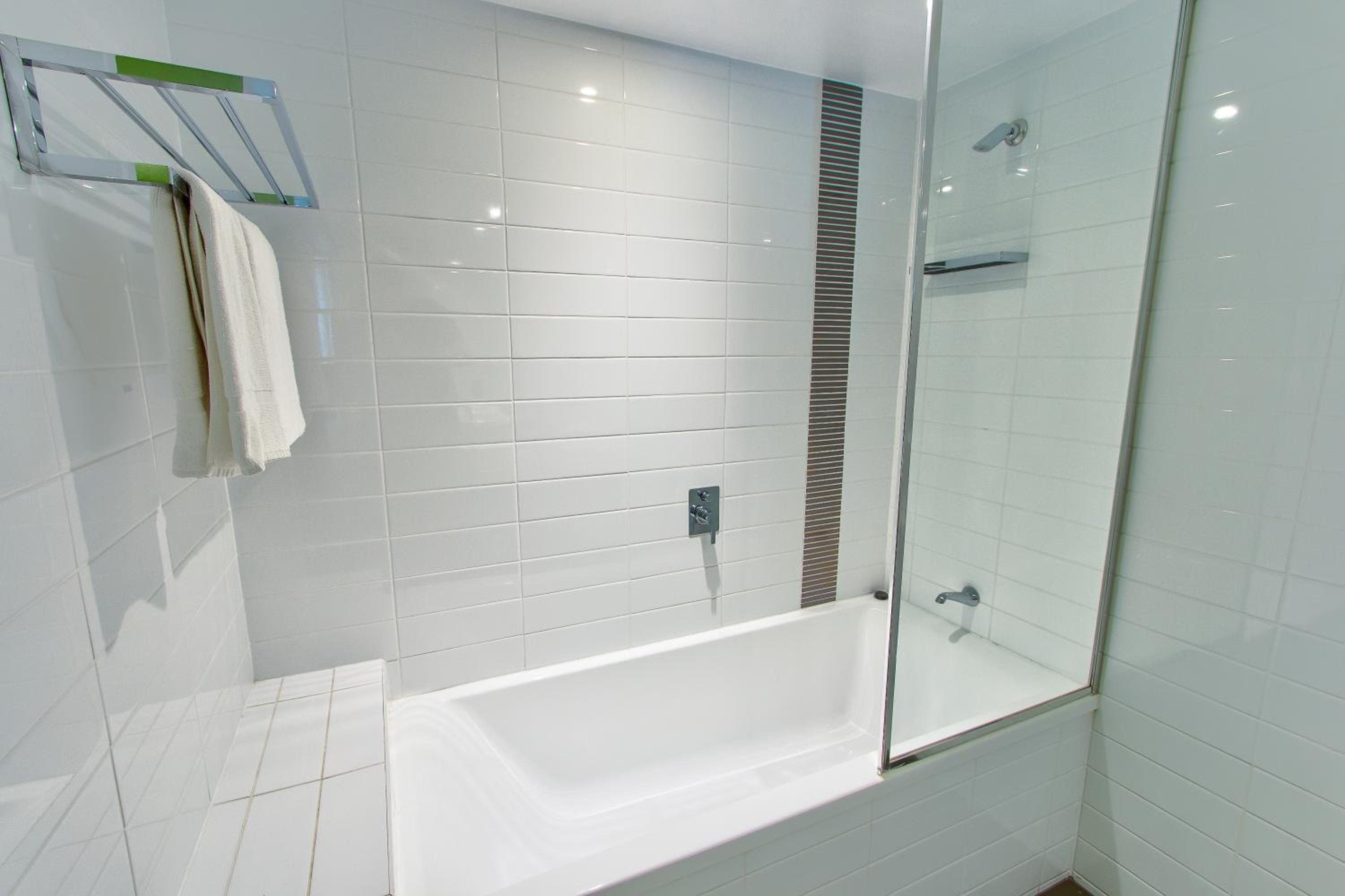Interconnecting Family Suite photo 2