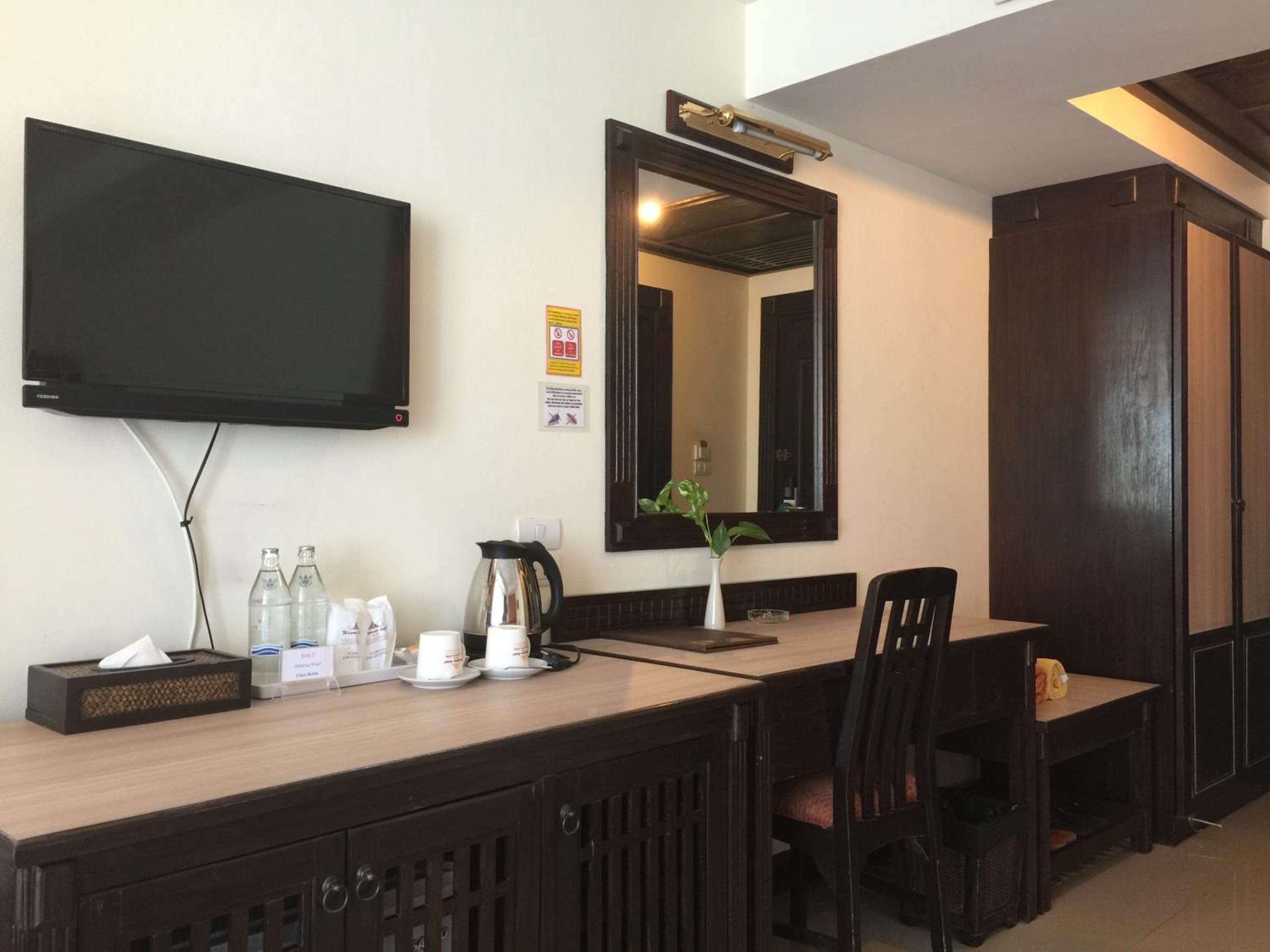 Superior Double or Twin Room - Photo 10