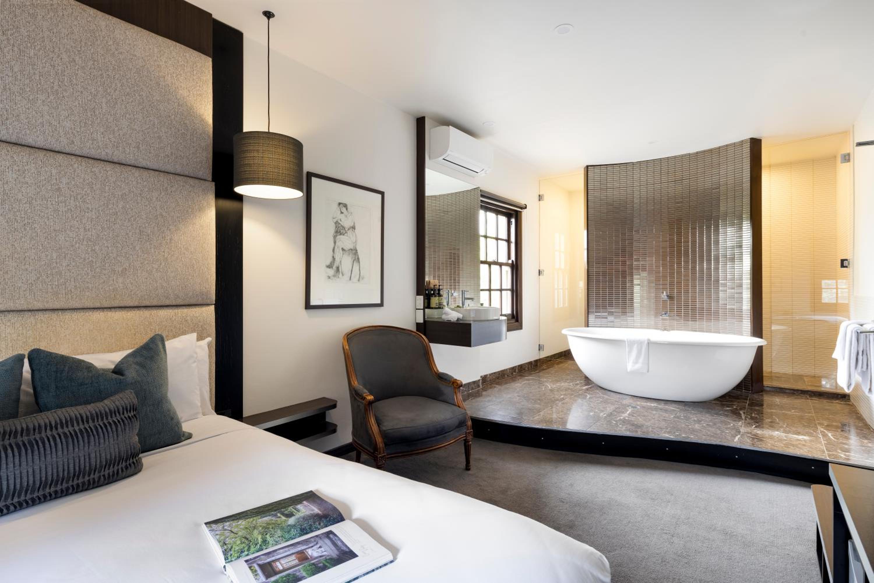 Heritage Deluxe Room photo 1