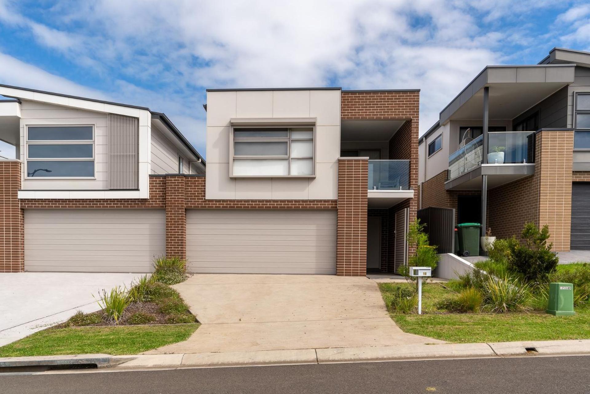Four-Bedroom House photo 3