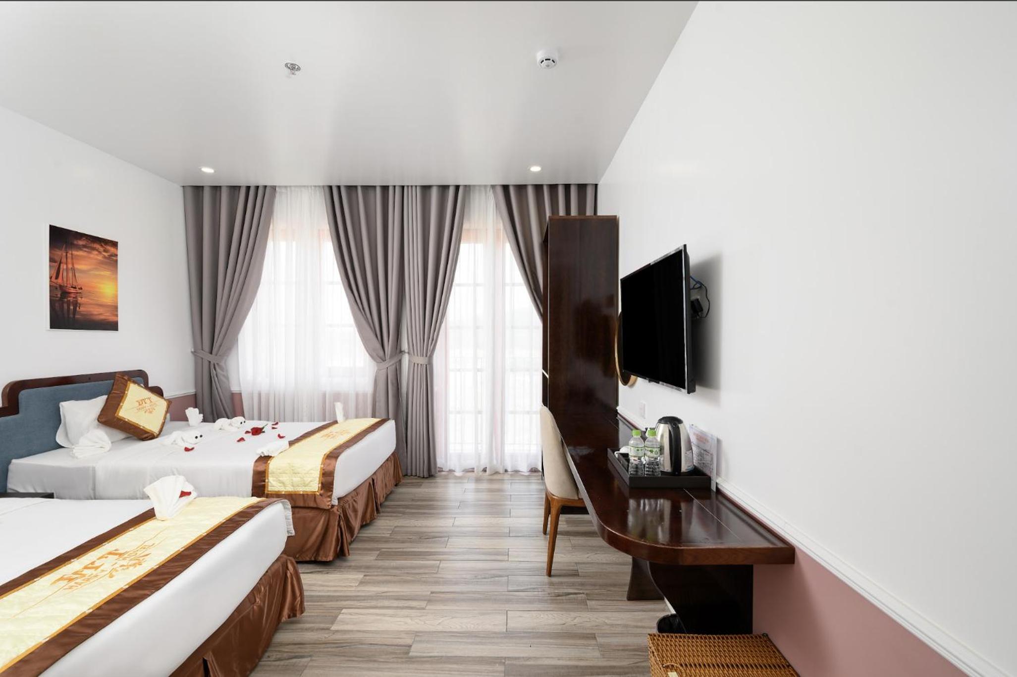 Deluxe Twin Room - Photo 2