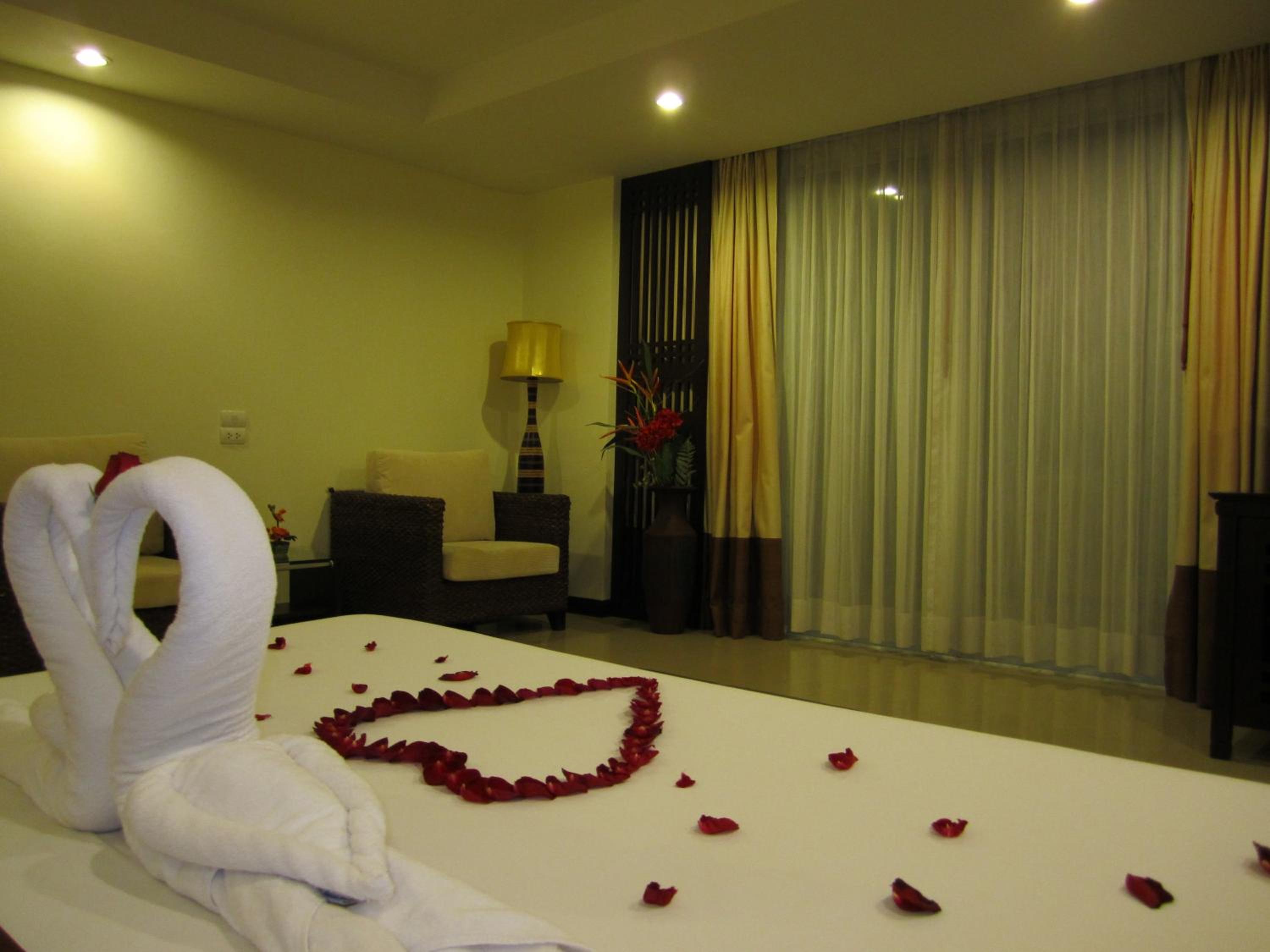 Deluxe Double Room - Photo 14