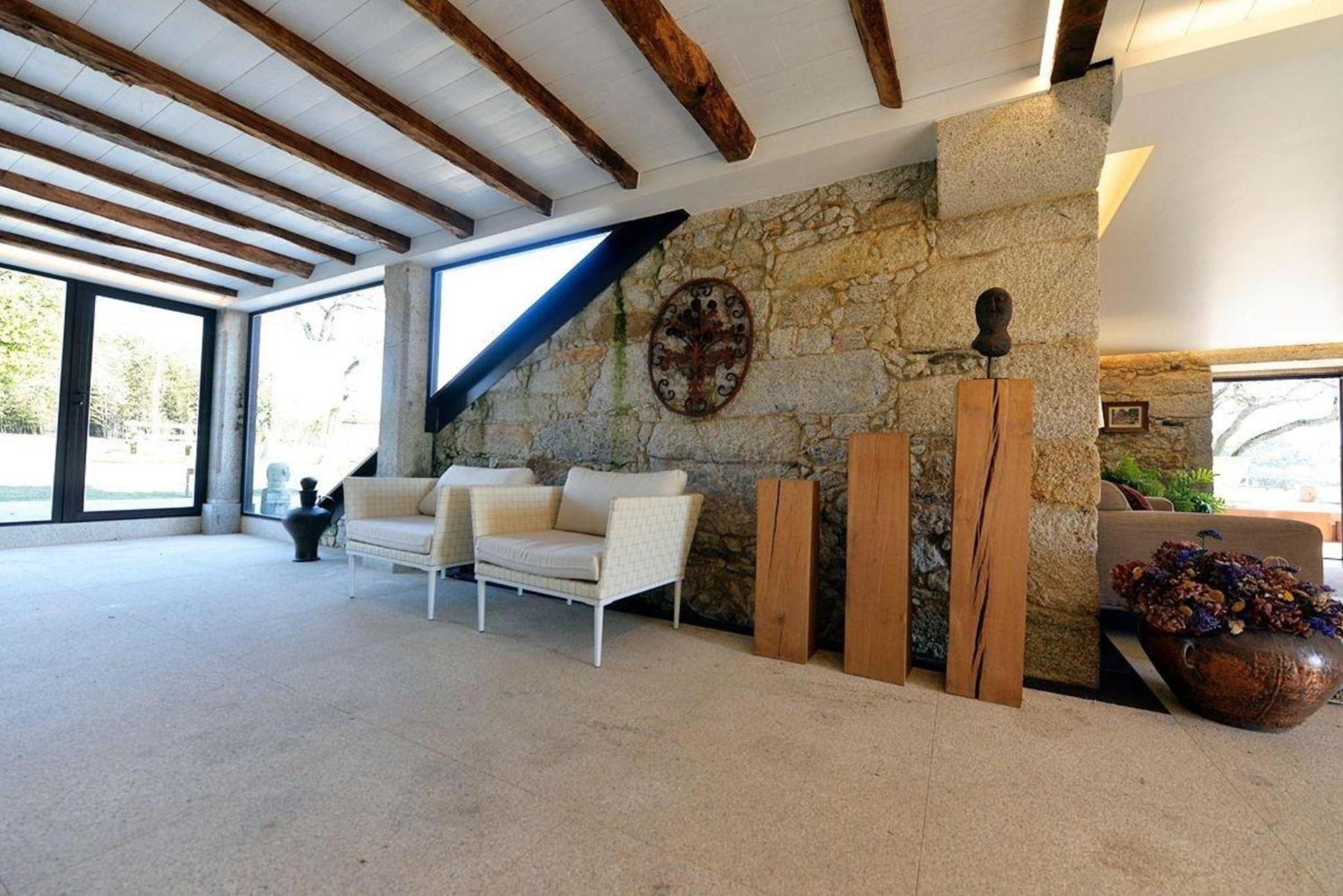 Six-Bedroom Holiday Home photo 3