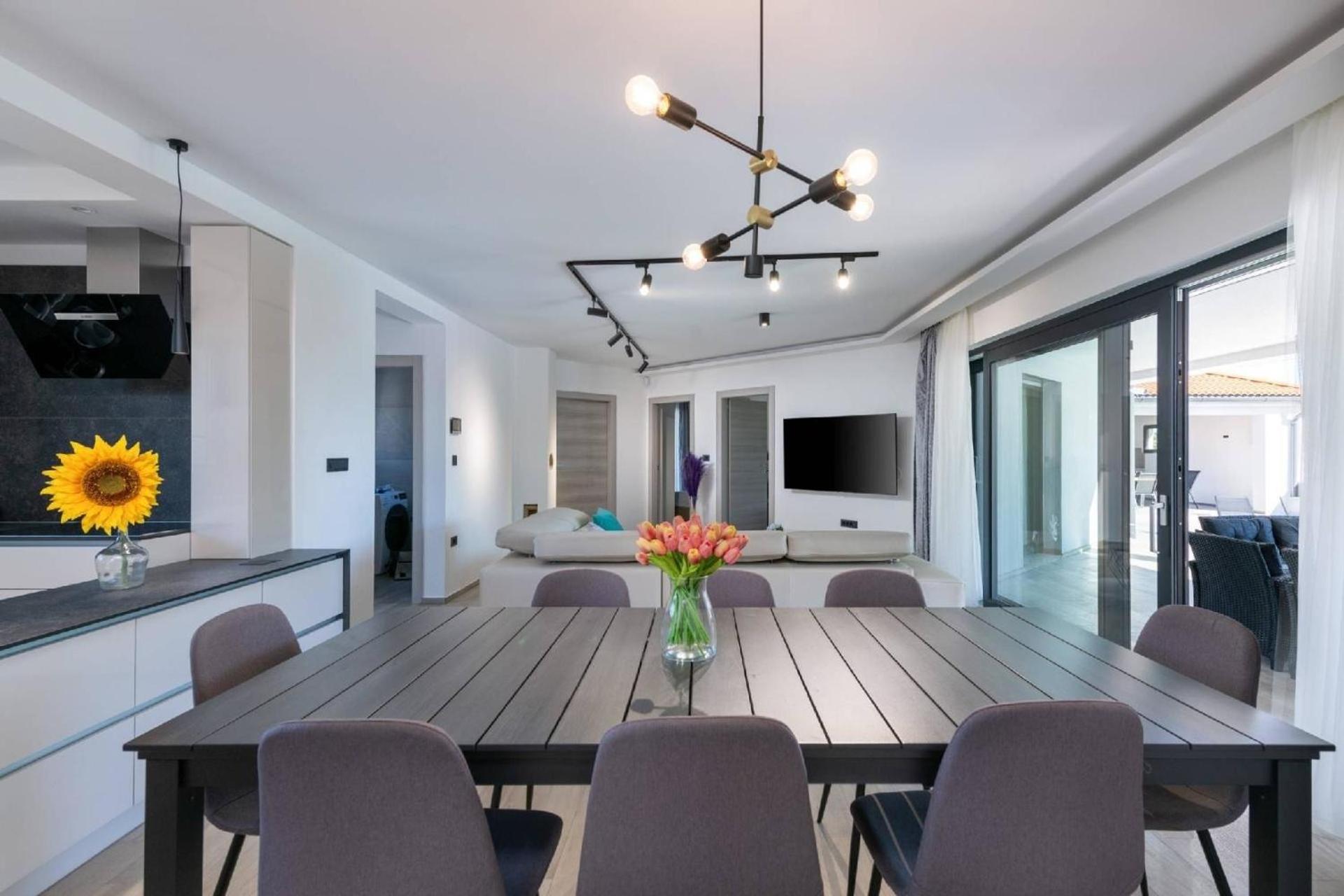 Four-Bedroom Vacation Home photo 3