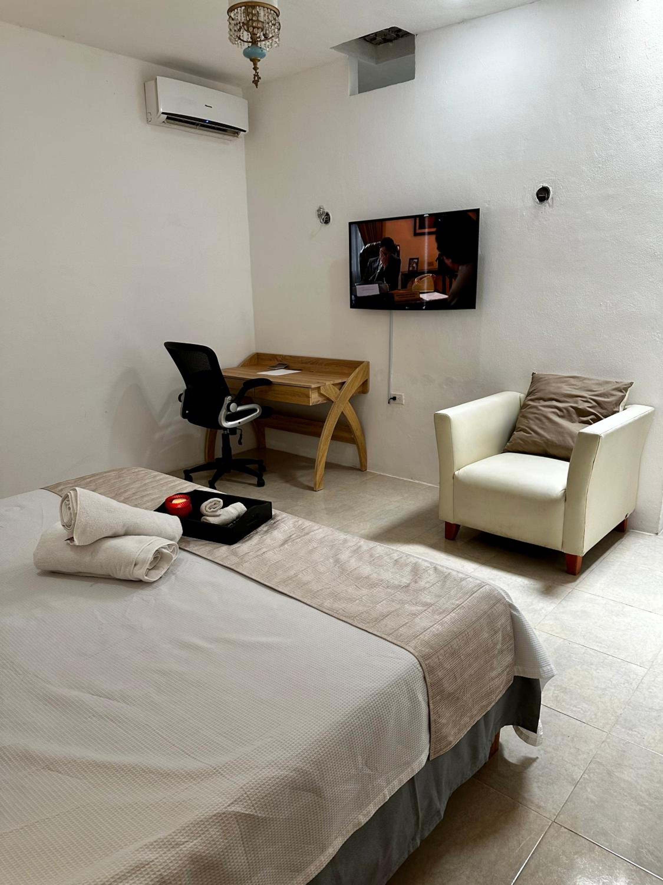 Two-Bedroom House photo 3