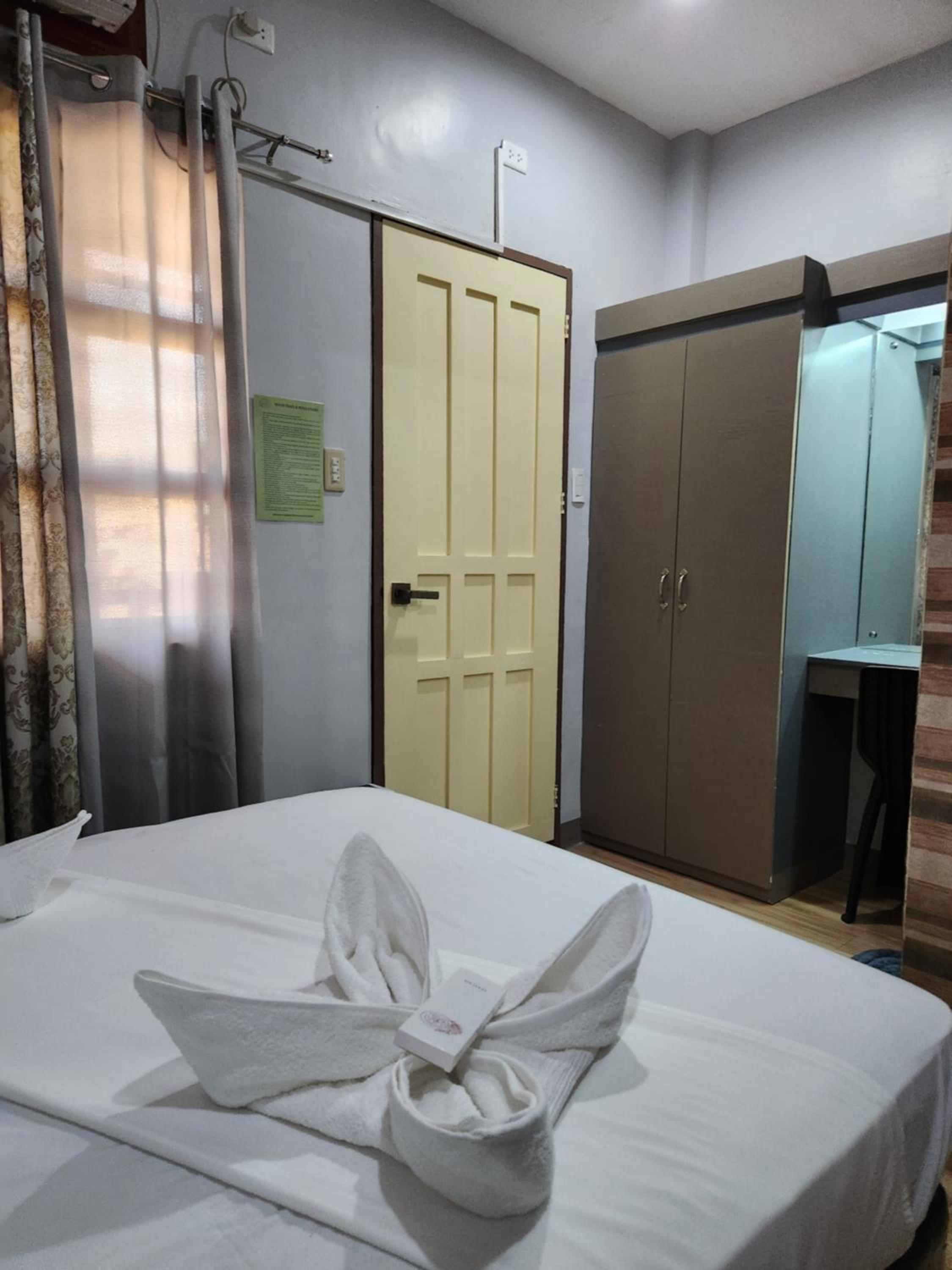 Deluxe Quadruple Room - Photo 3