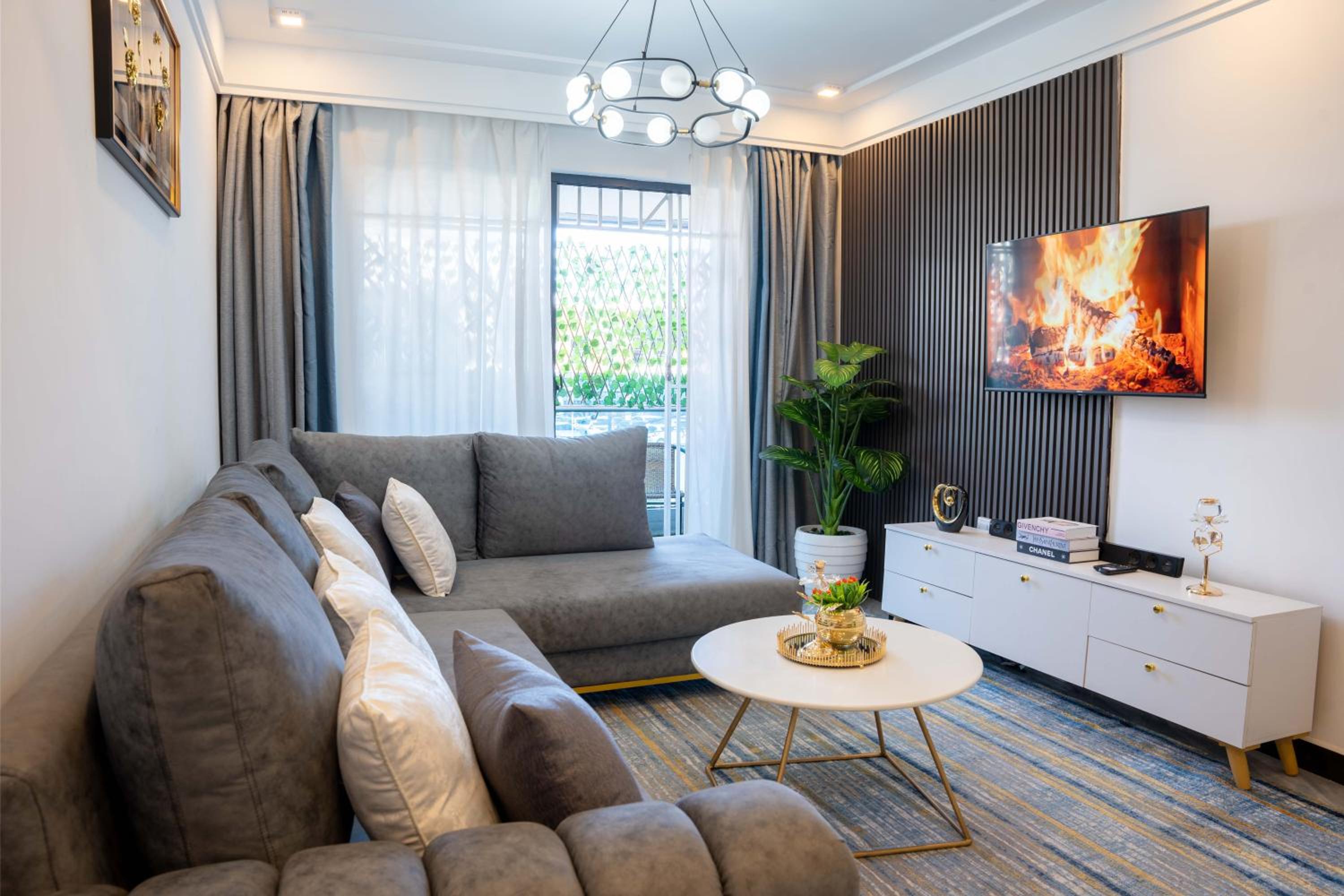 One-Bedroom Apartment