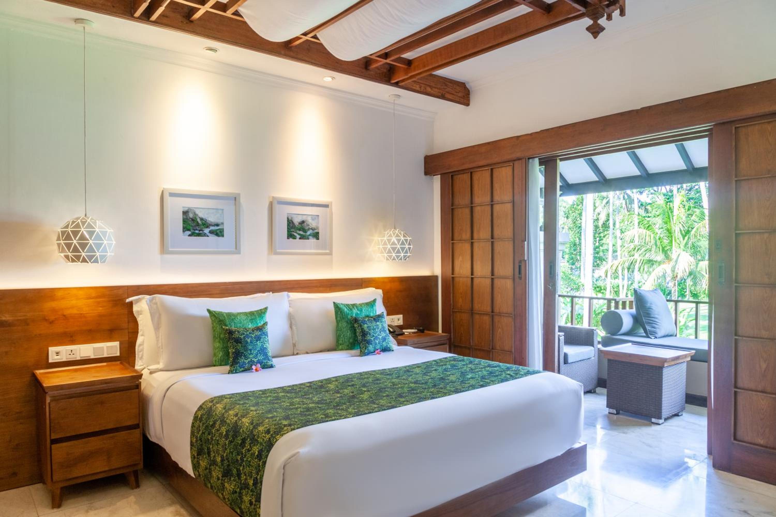 Deluxe Ocean Double or Twin Room - Photo 1