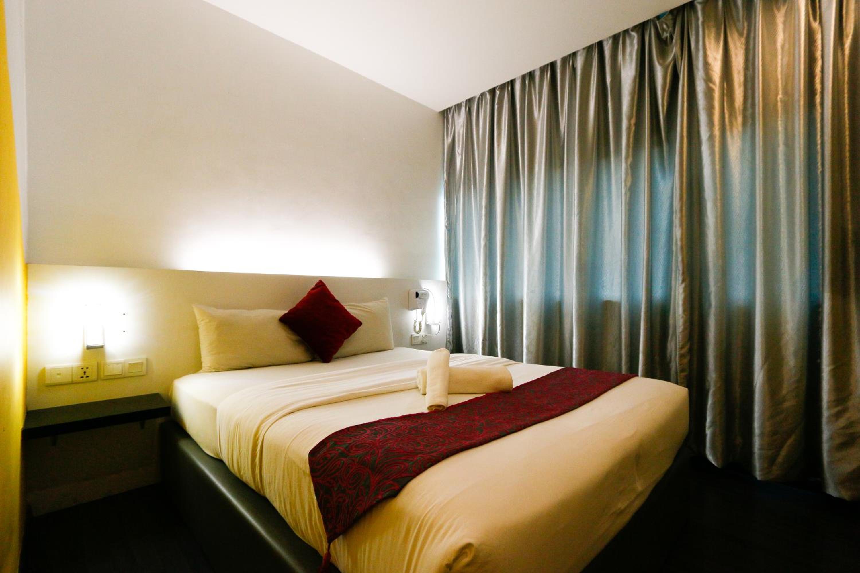 Standard Queen Room