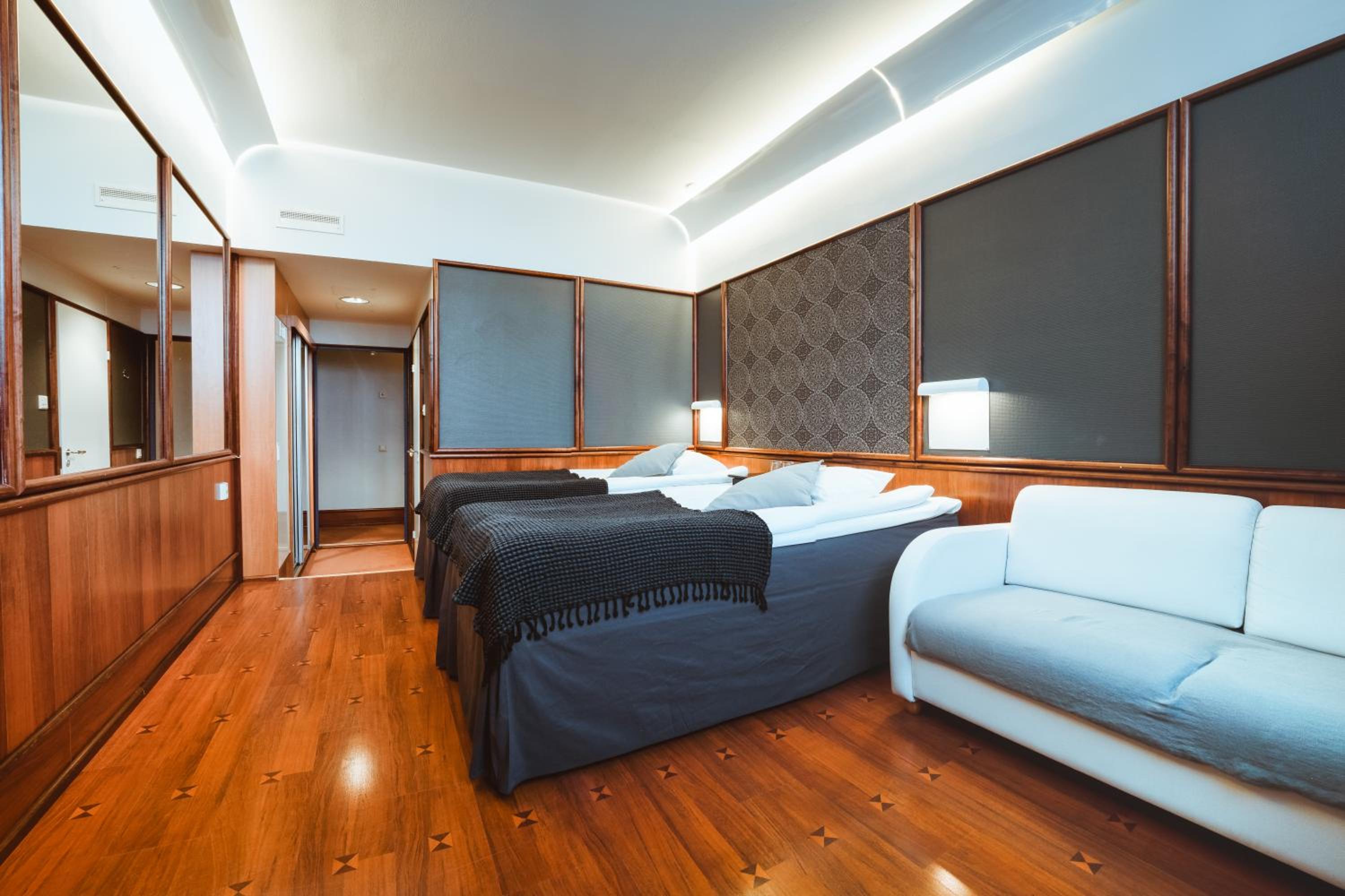 Standard Twin Room photo 3