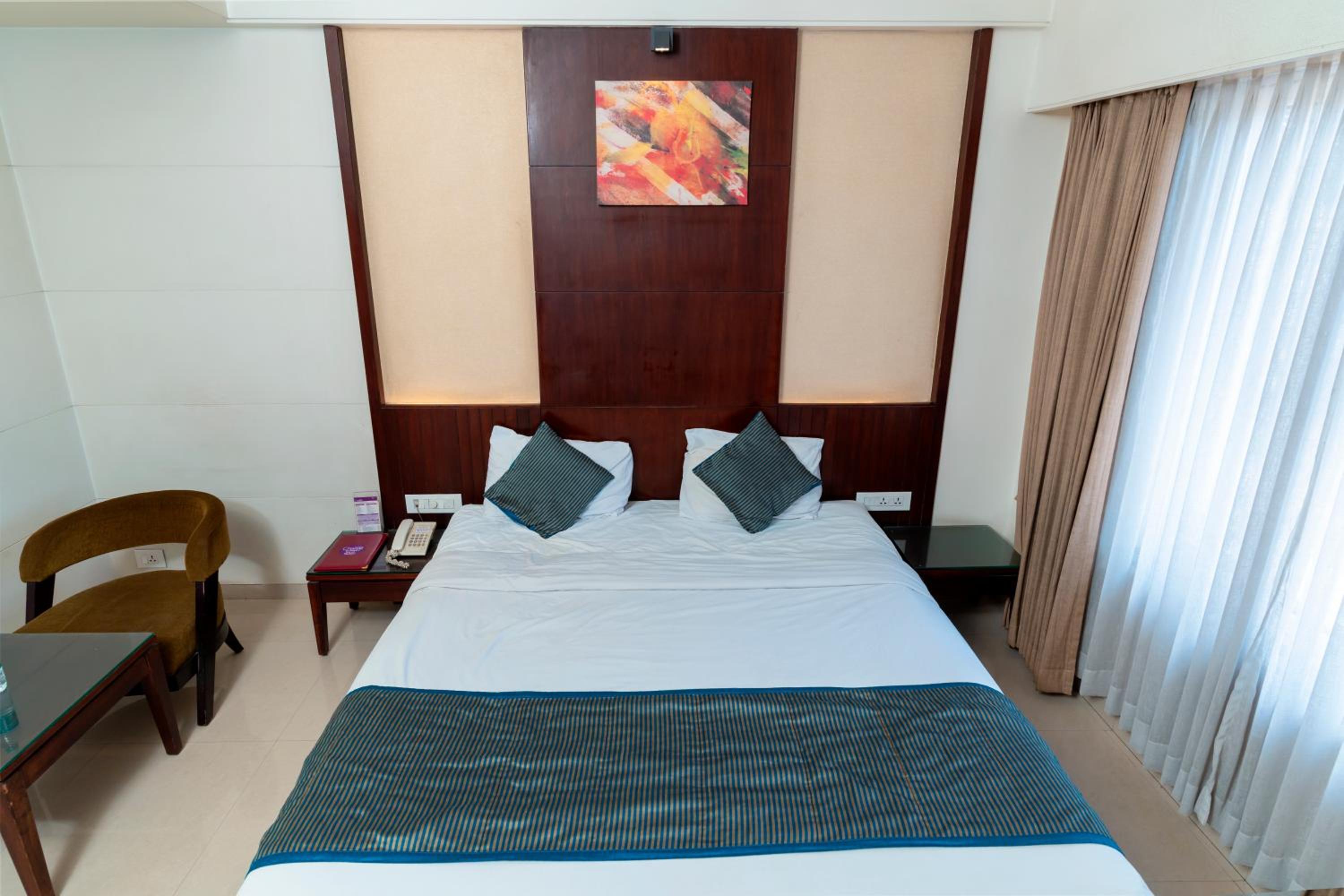 Super Deluxe Double Room - Photo 1