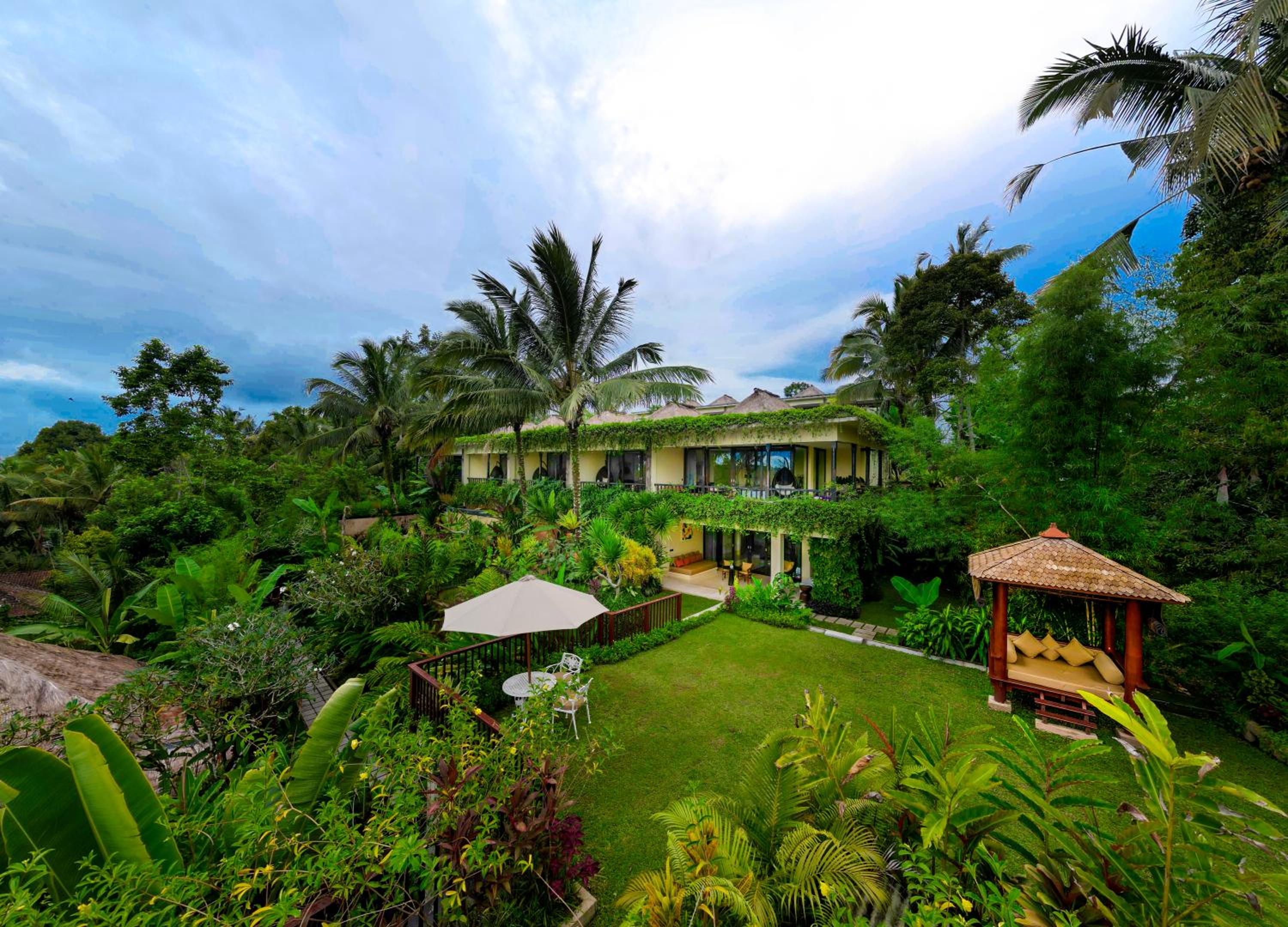 Presidential Royal Suite with Free Daily Sunset Yoga and Afternoon Tea photo 3