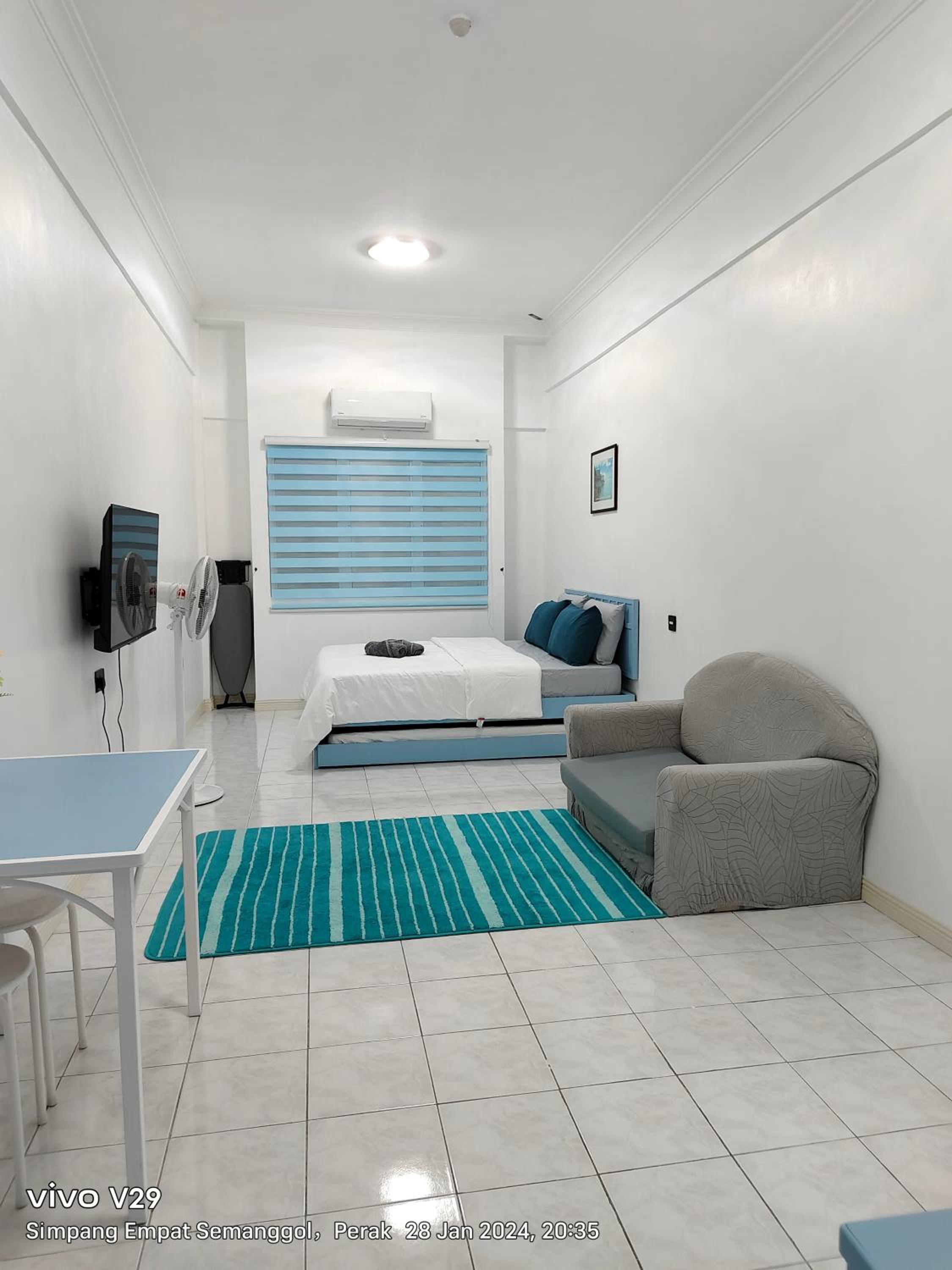 Studio Apartment photo 1