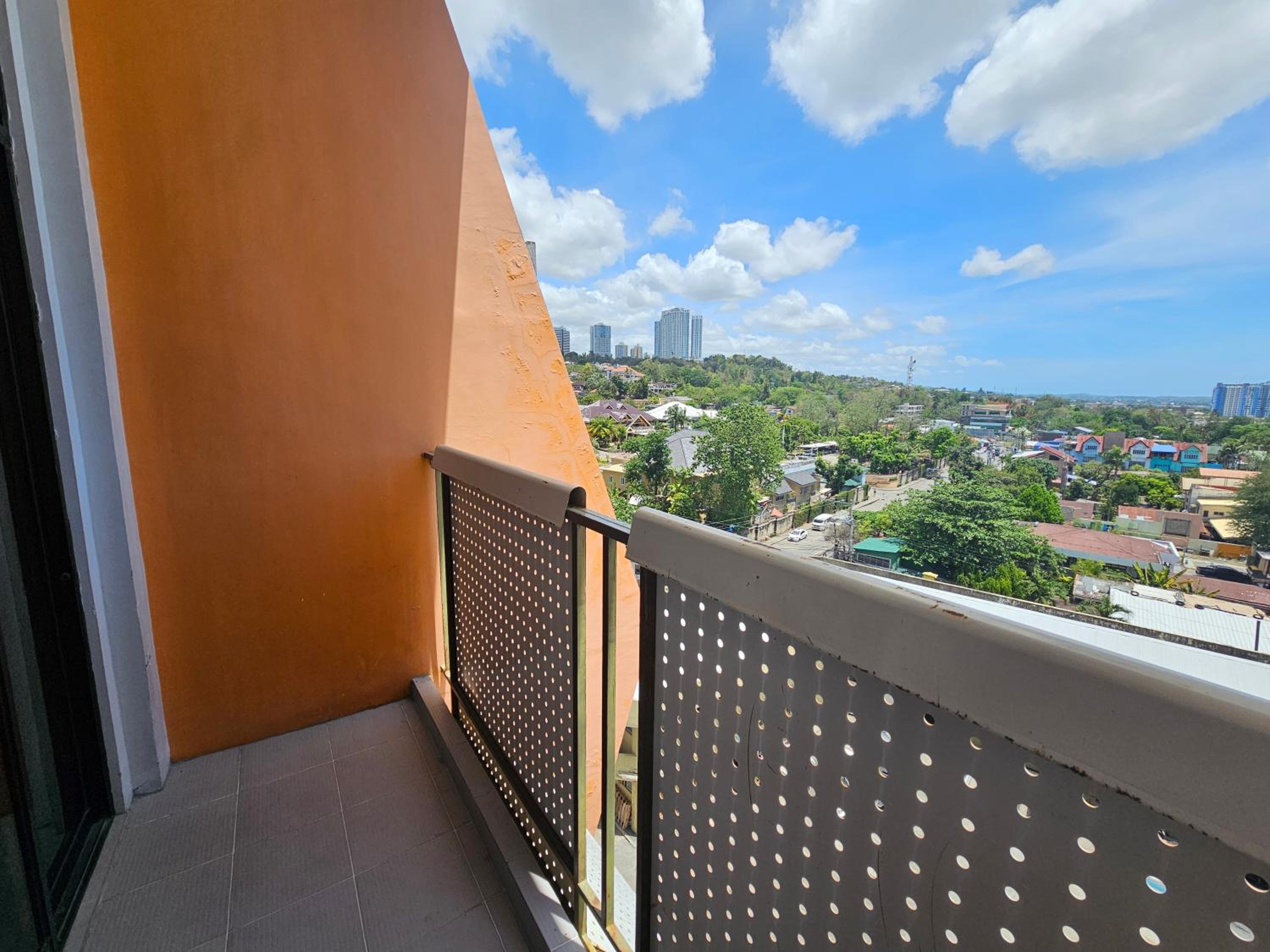 Twin Room with Balcony photo 3