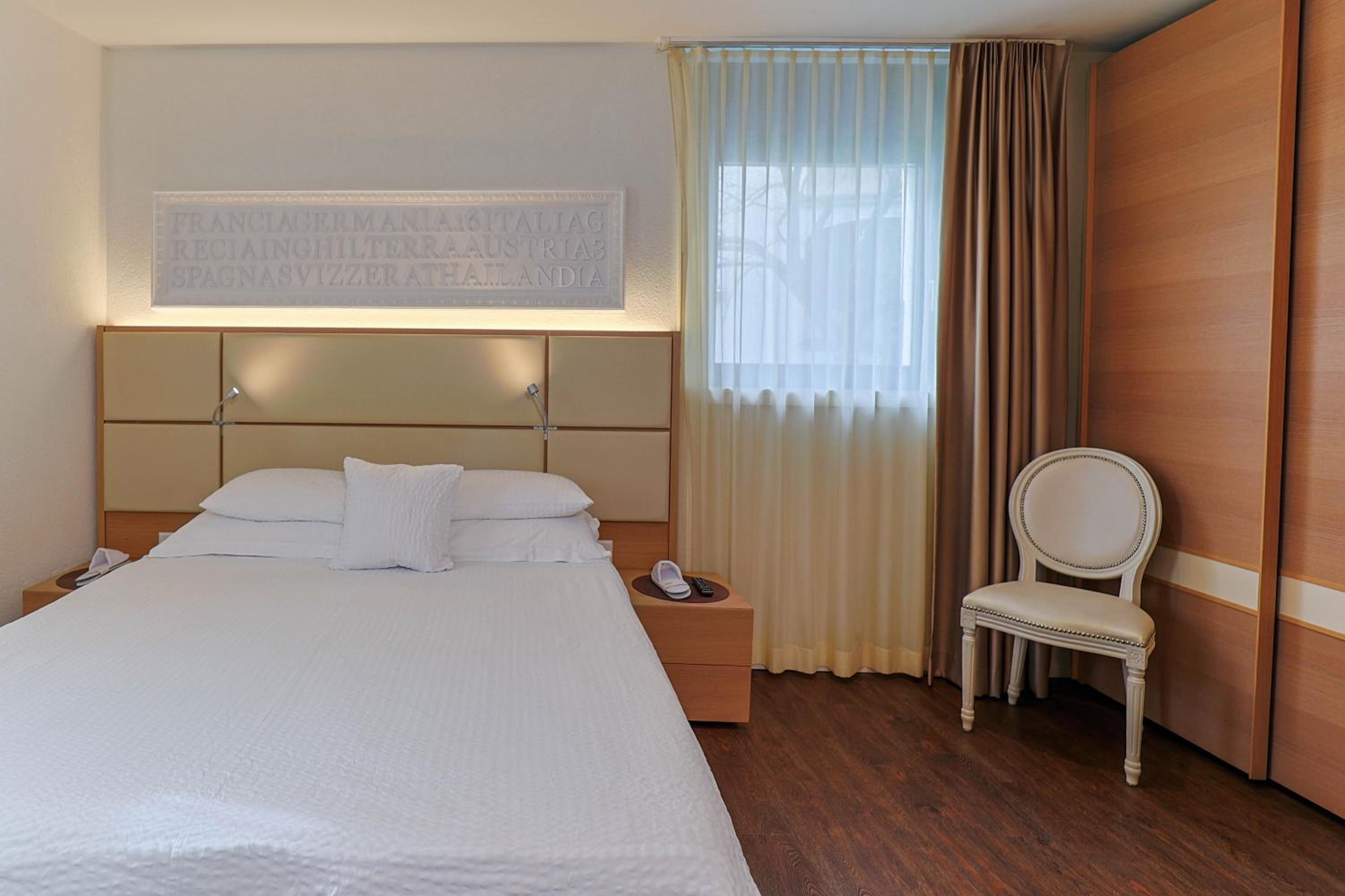 Queen Double Room - Photo 1