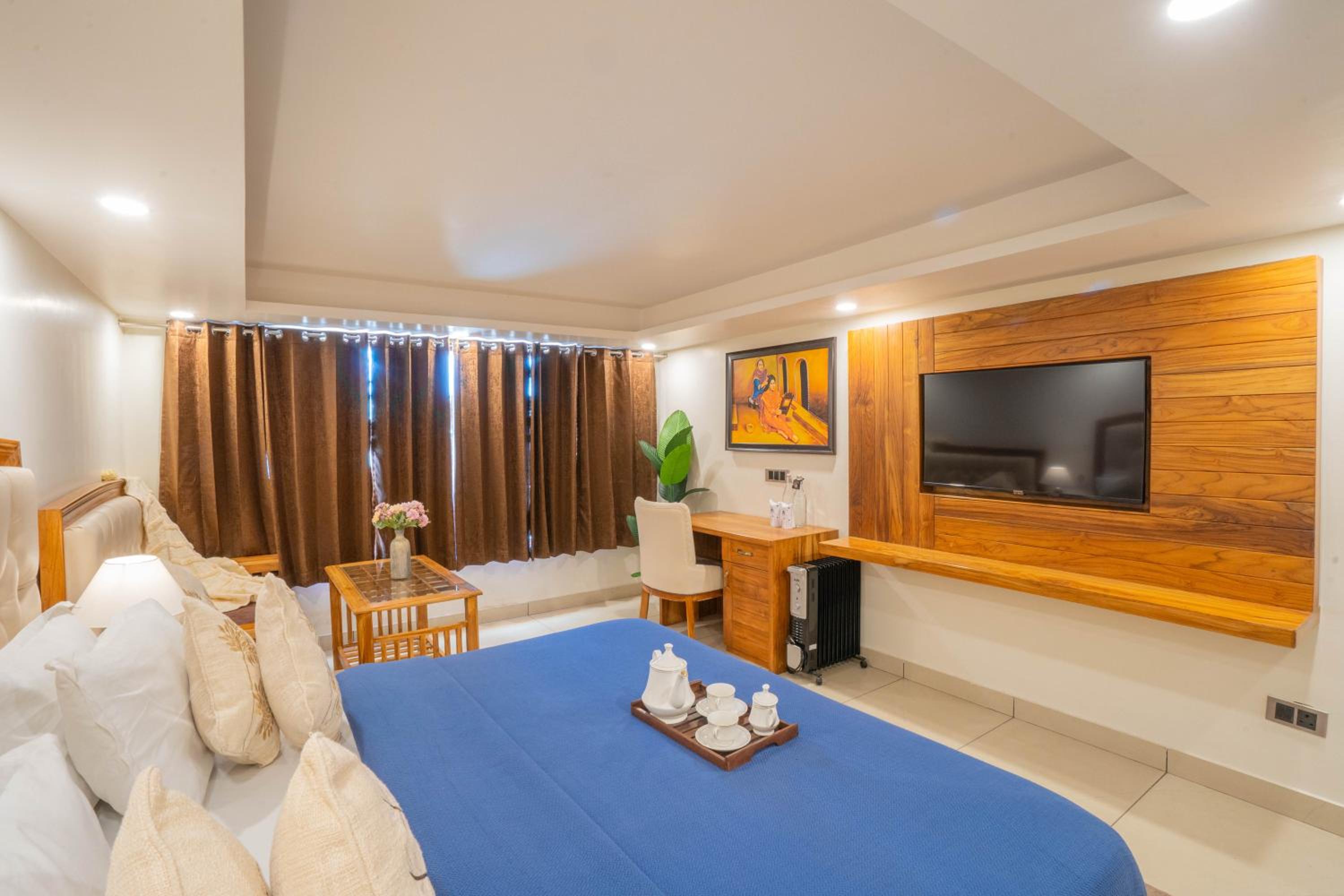 Deluxe Suite