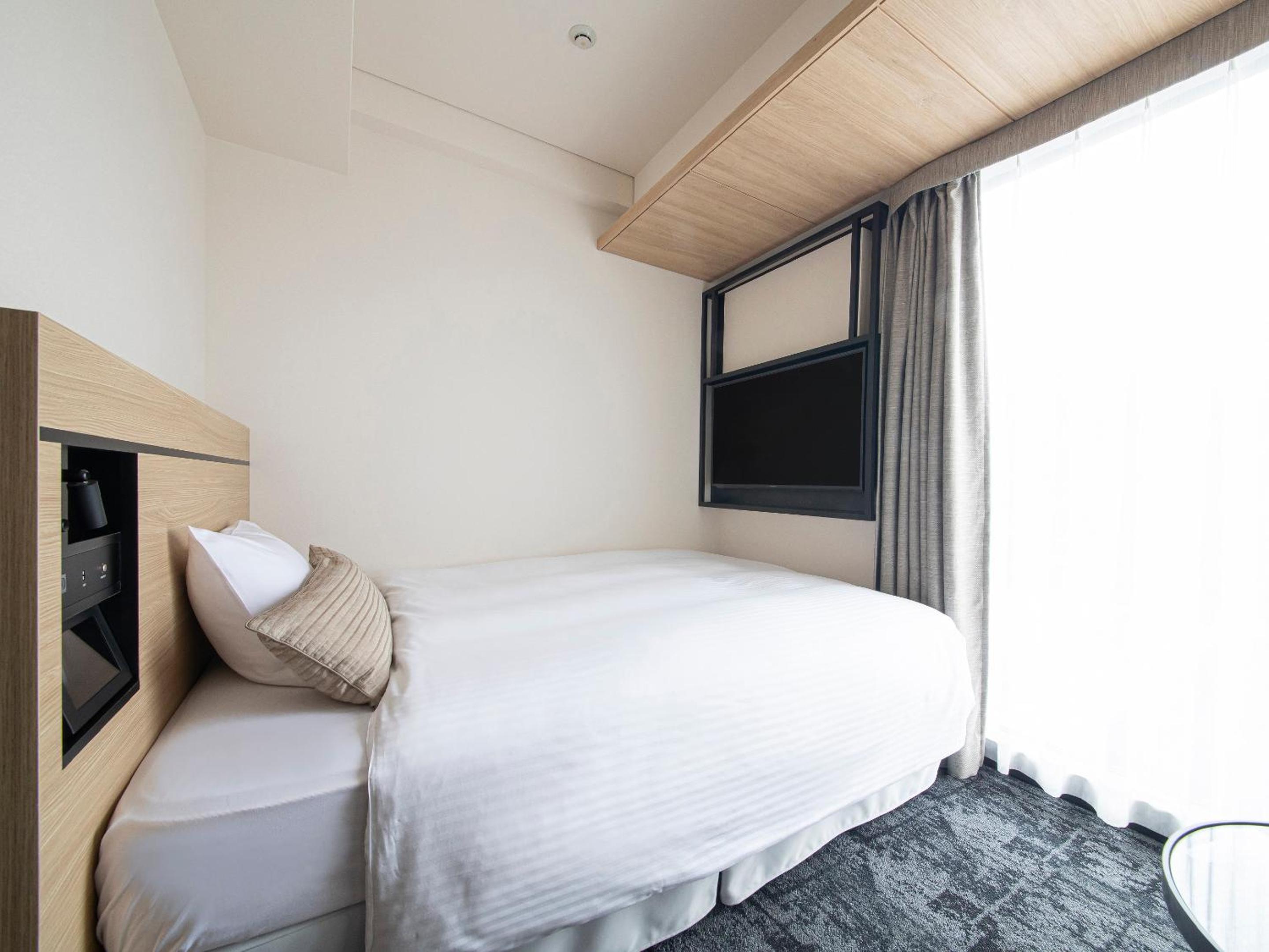 Single Room - Non-Smoking
