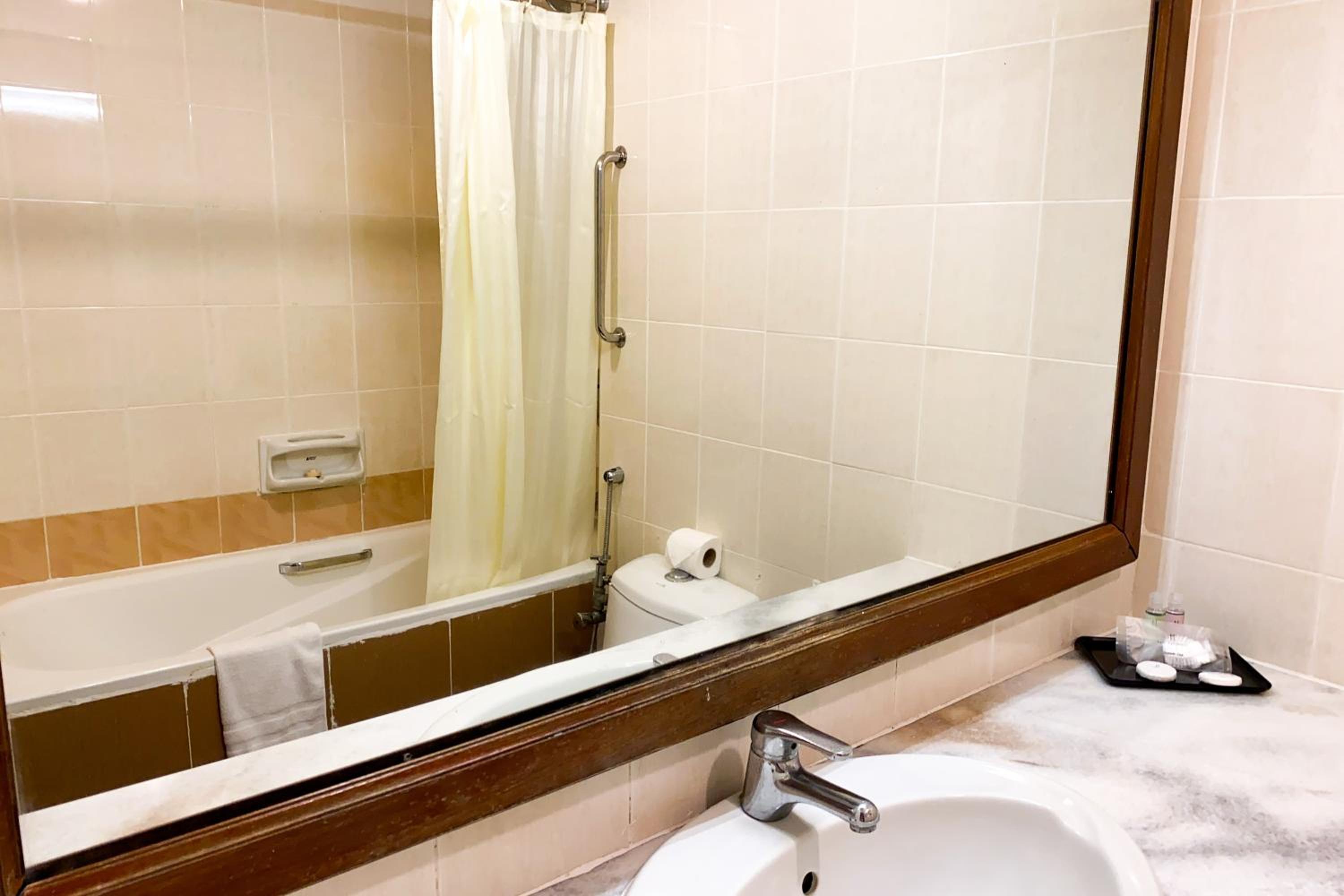 Superior Twin Room - Photo 8