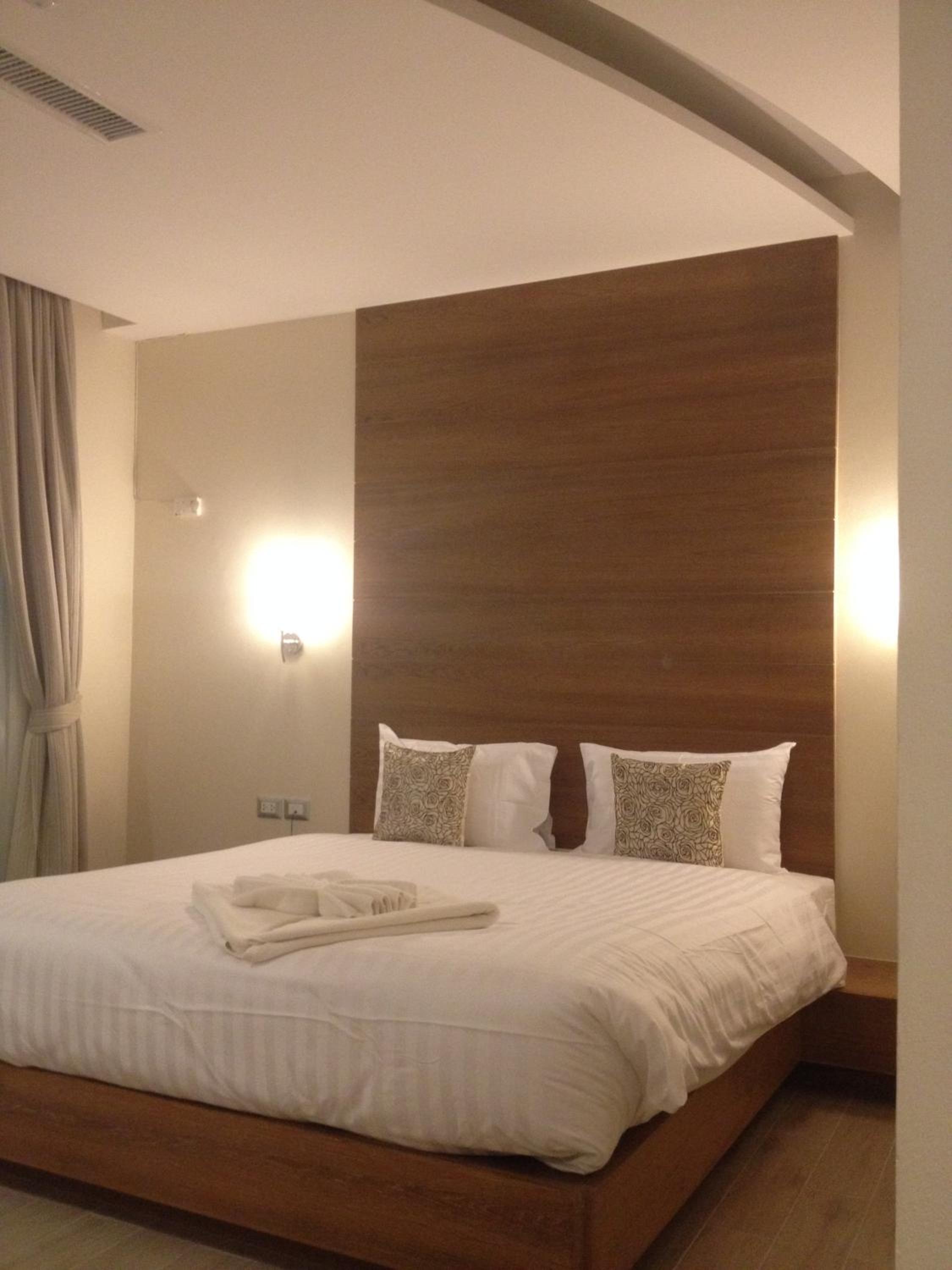 Deluxe Double Room - Photo 10