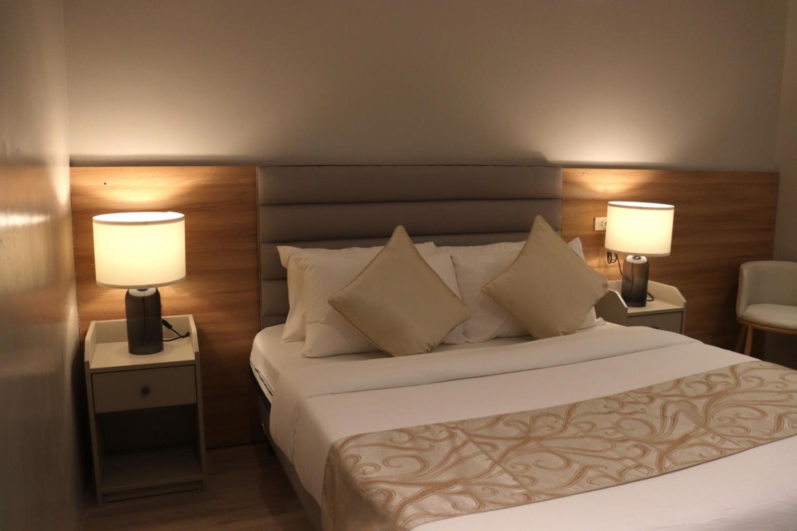 Superior King Room photo 2