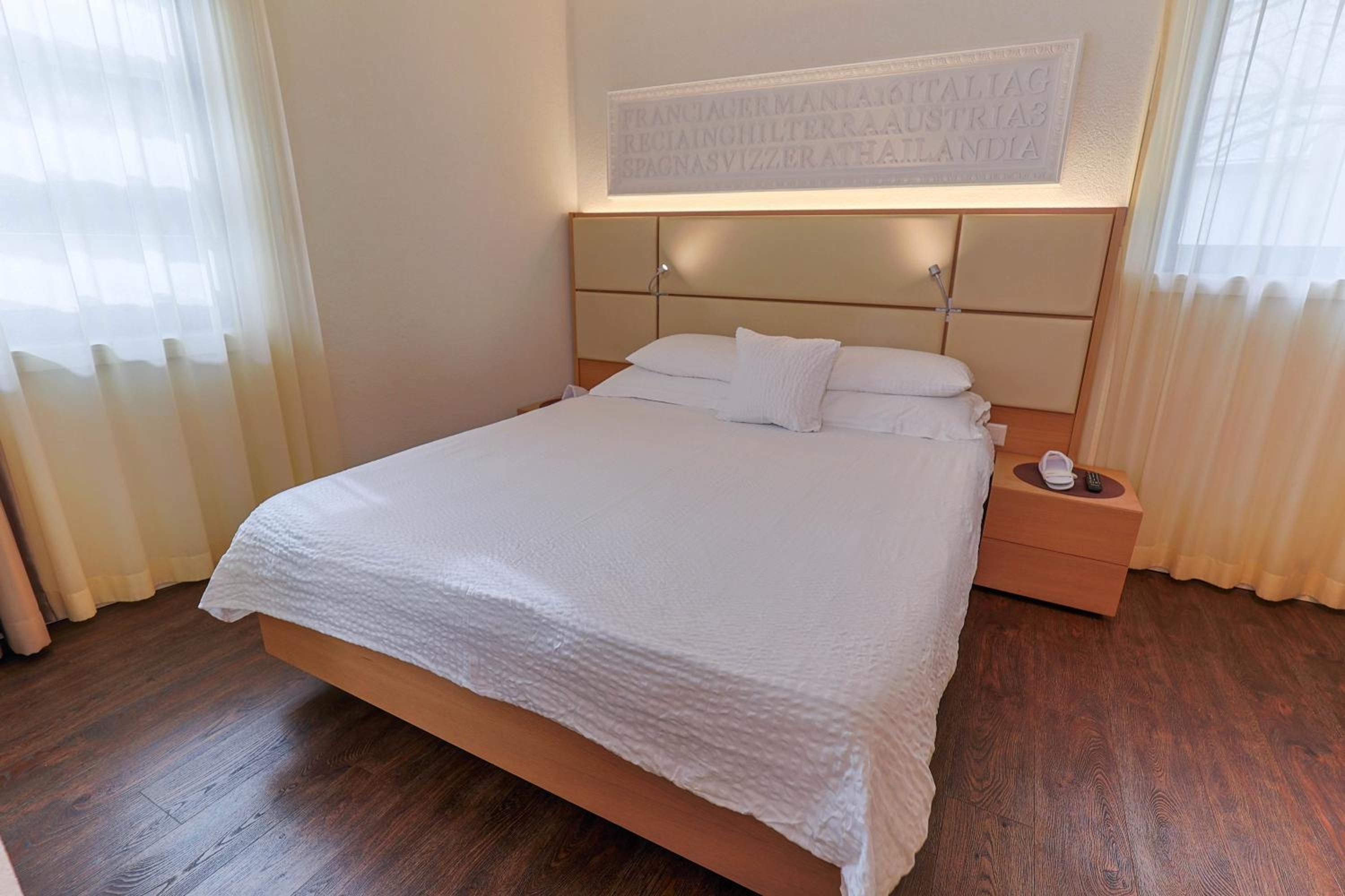 Queen Double Room - Photo 5