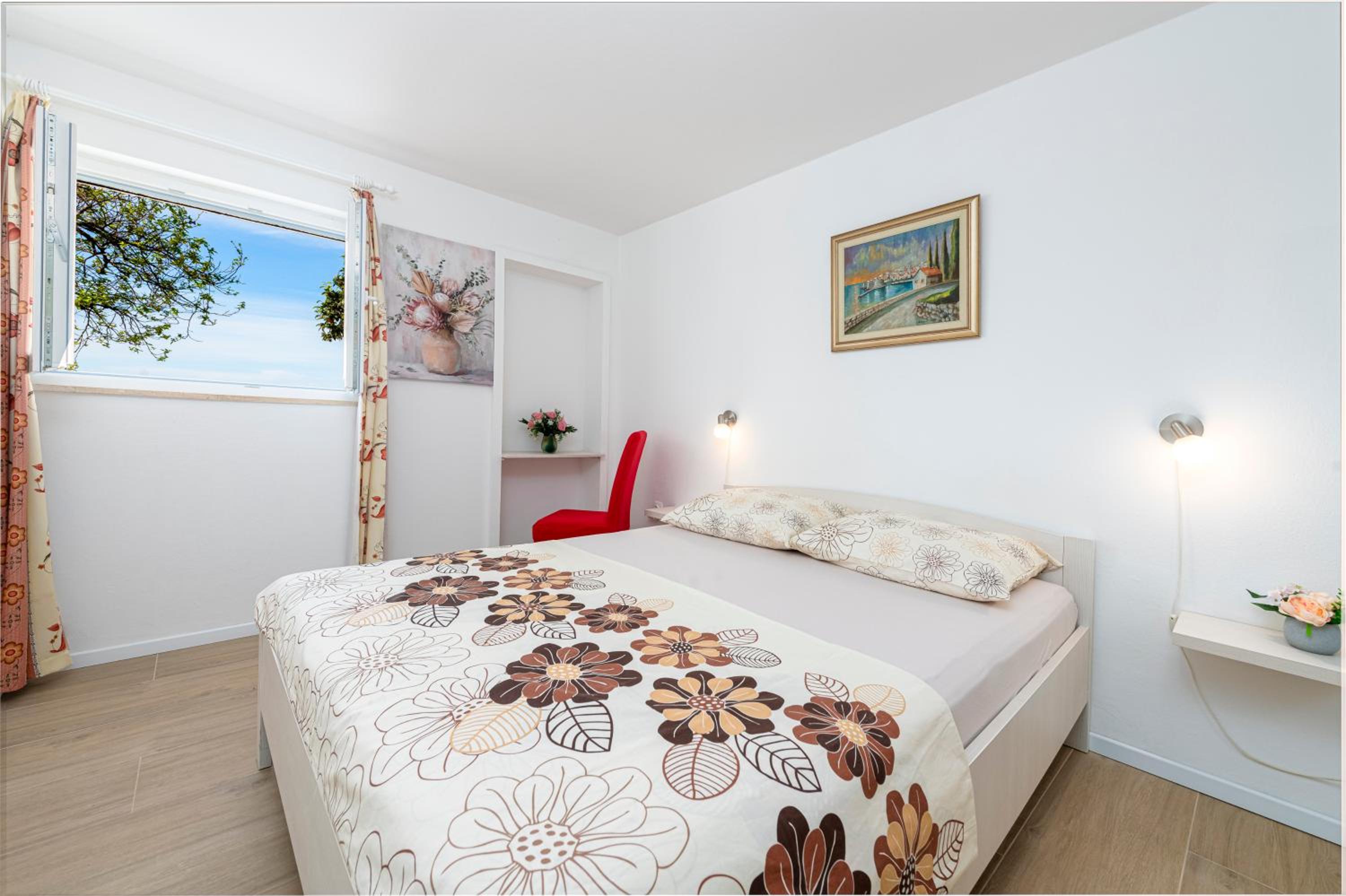 Two Bedroom Apartment with Terrace and Sea View