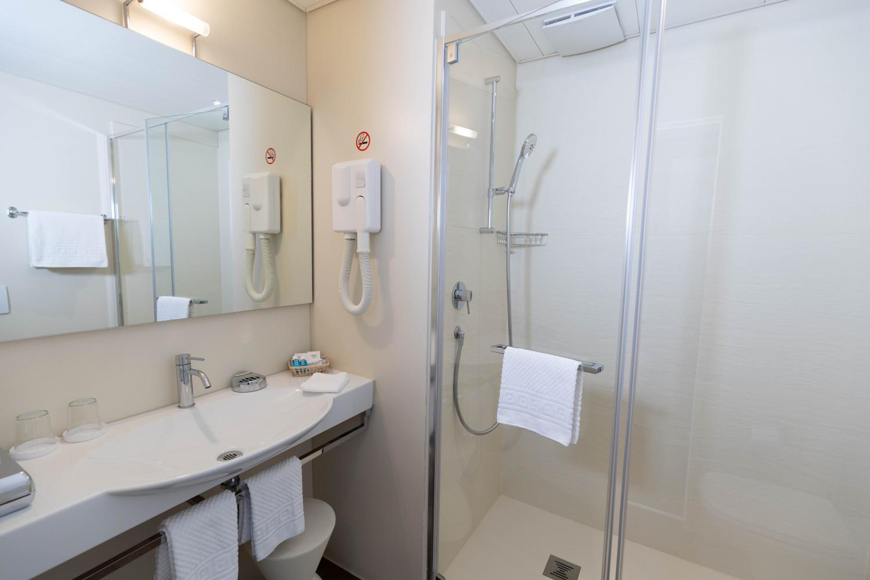 Comfort Double Room with Balcony - Photo 2