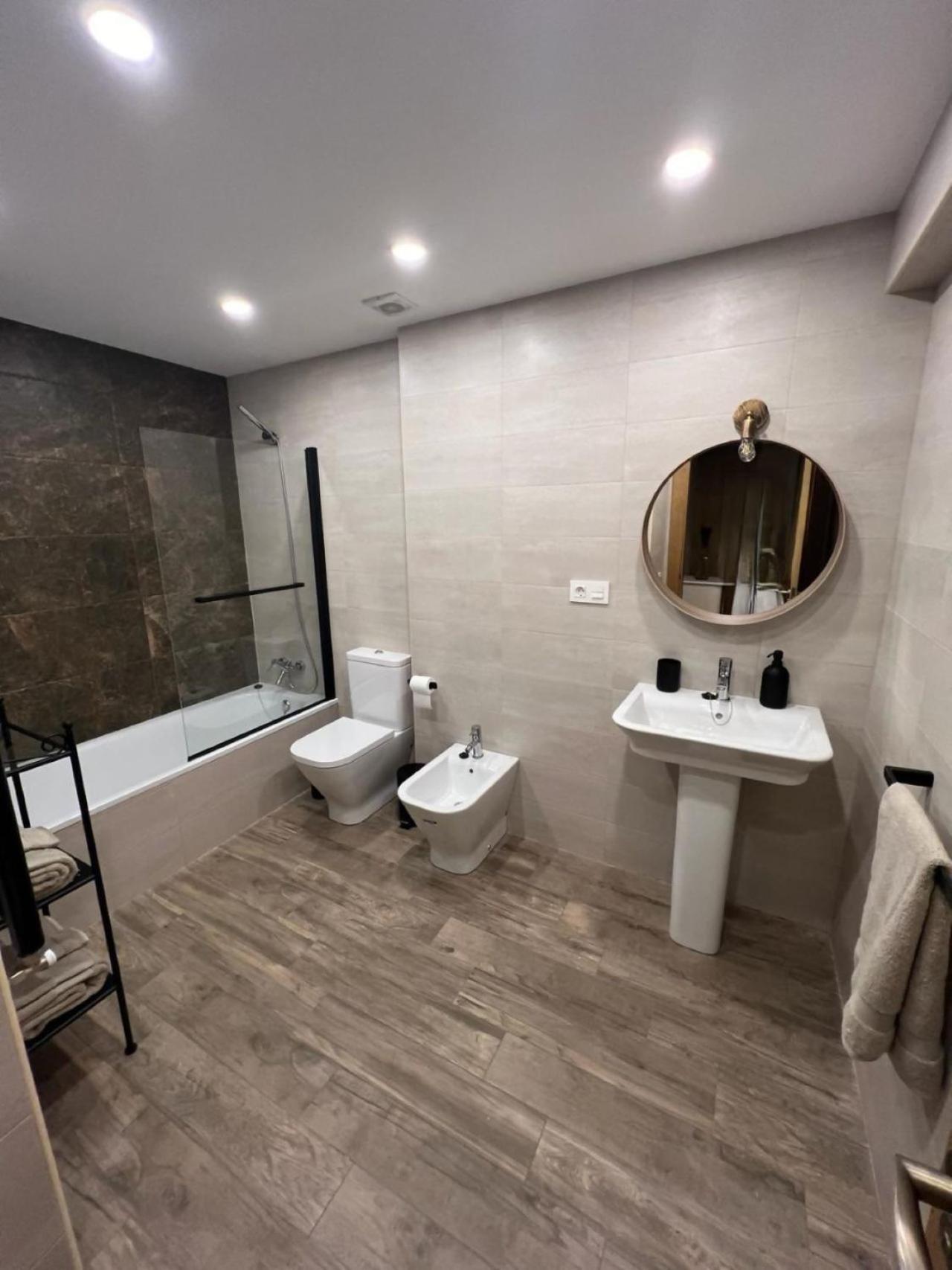 Three-Bedroom House photo 2
