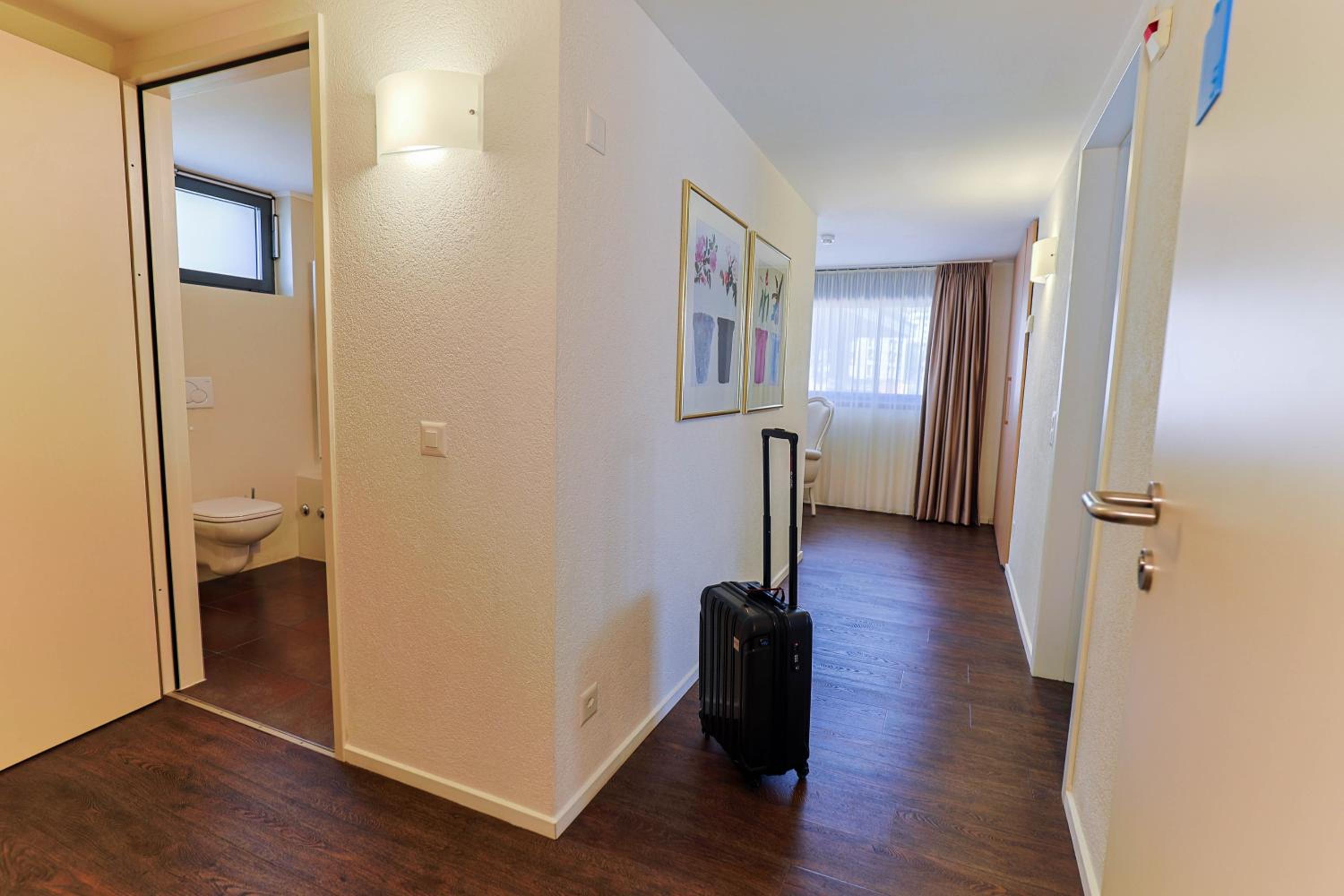 Junior Suite with Terrace - Photo 4