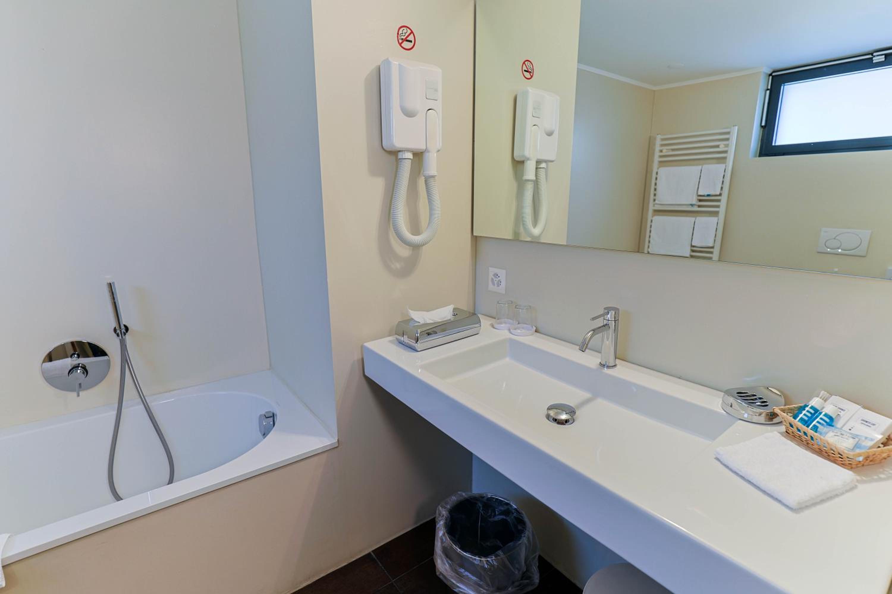 Junior Suite with Terrace - Photo 5