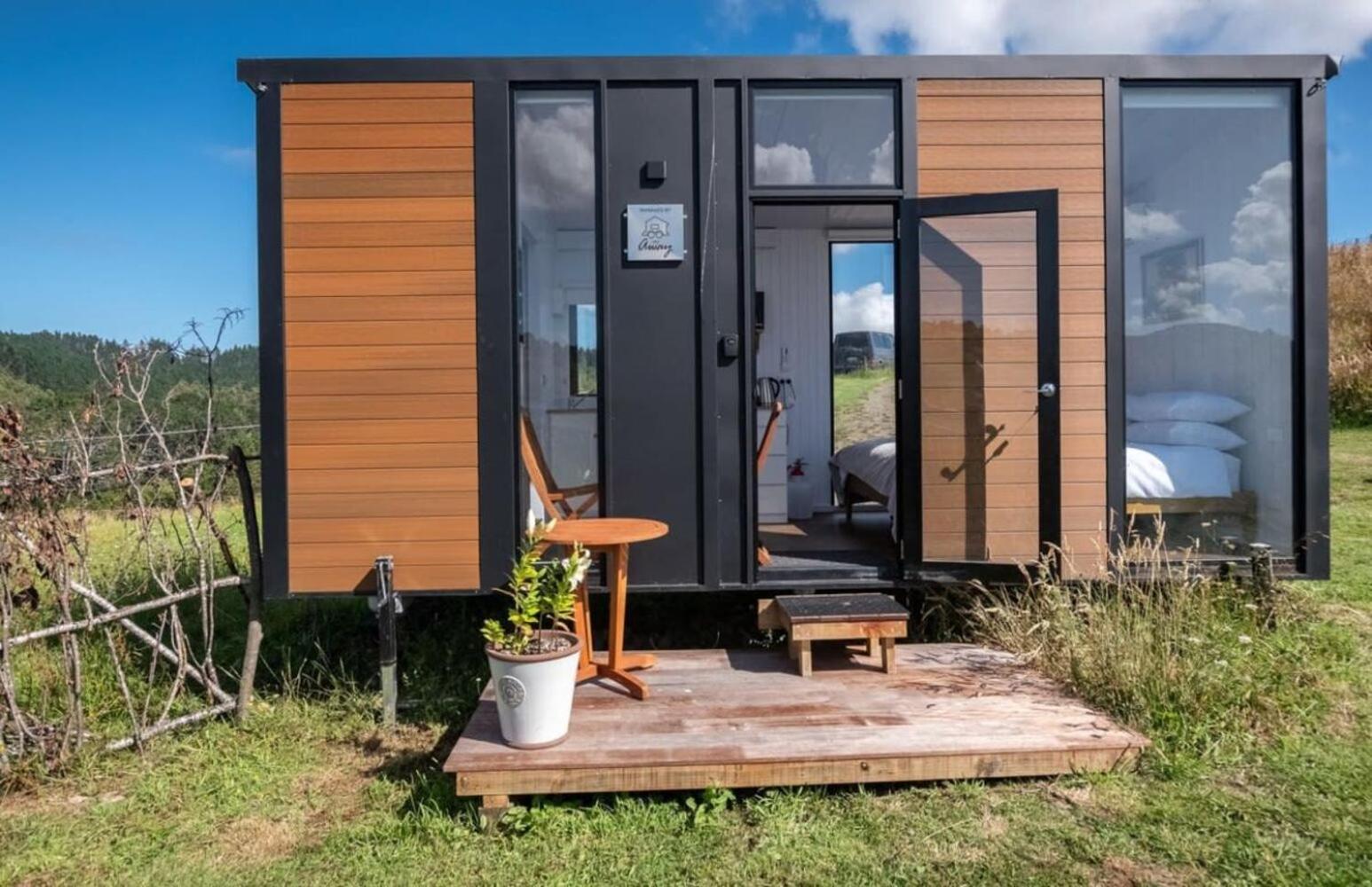 Mobile Home photo 2