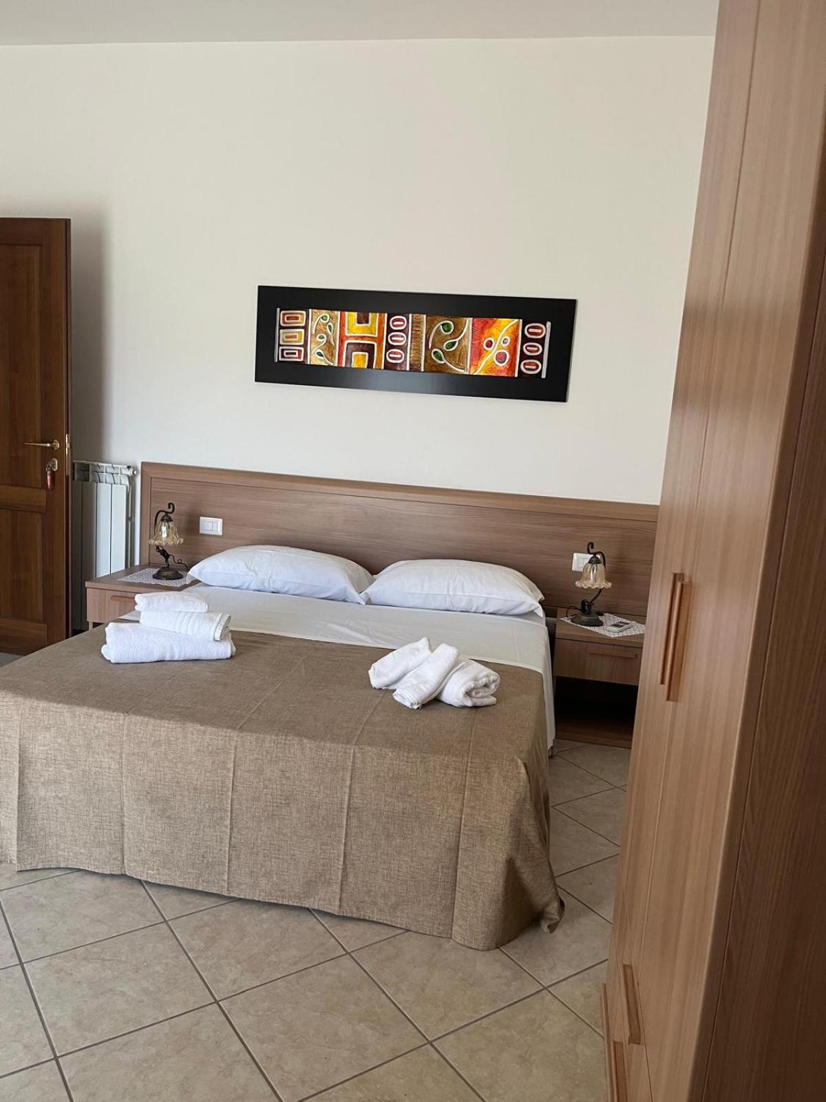Deluxe Double or Twin Room photo 3