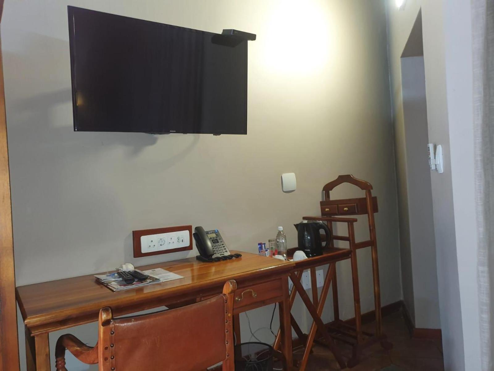 Double or Twin Room photo 2