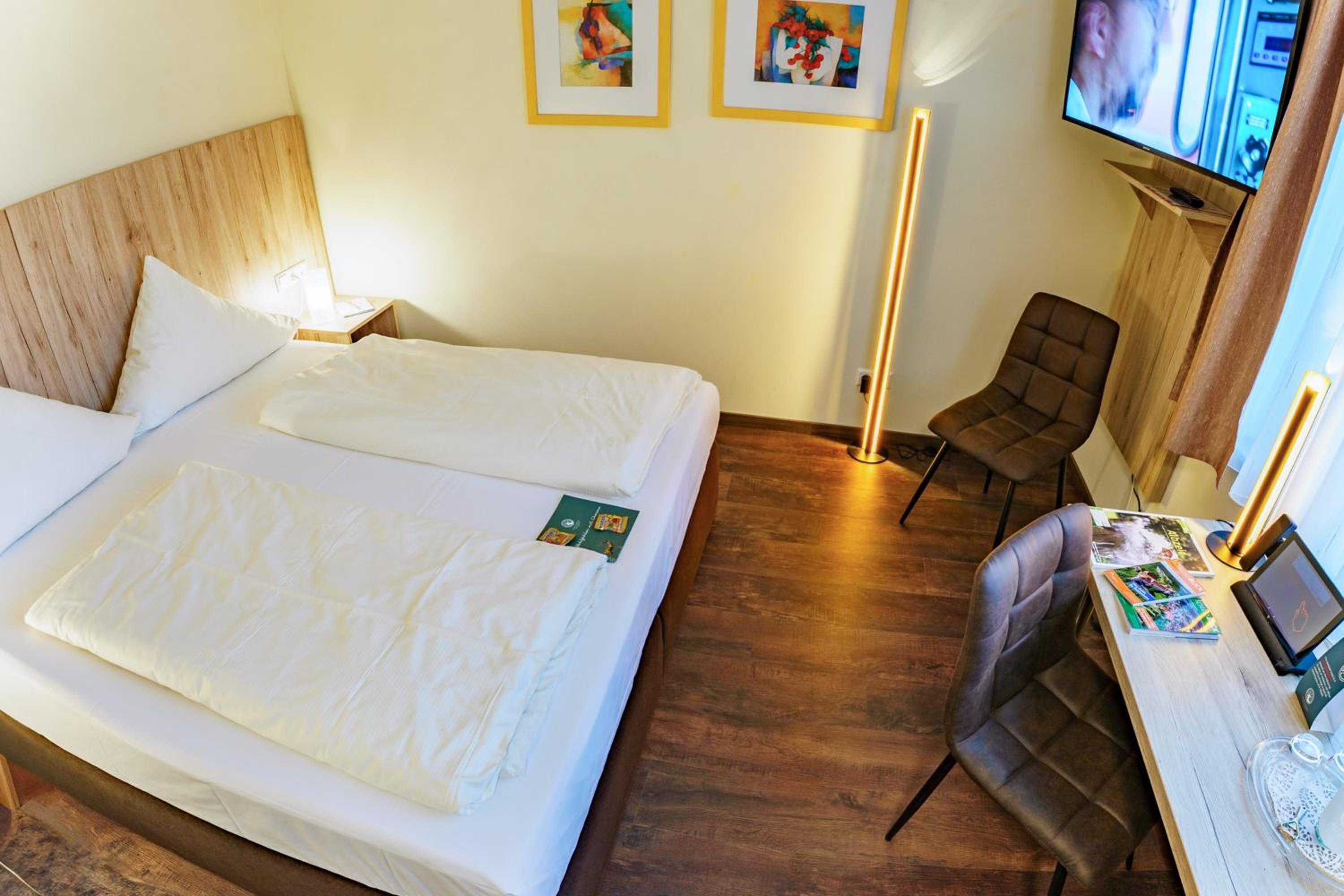 Standard Double Room - Photo 1