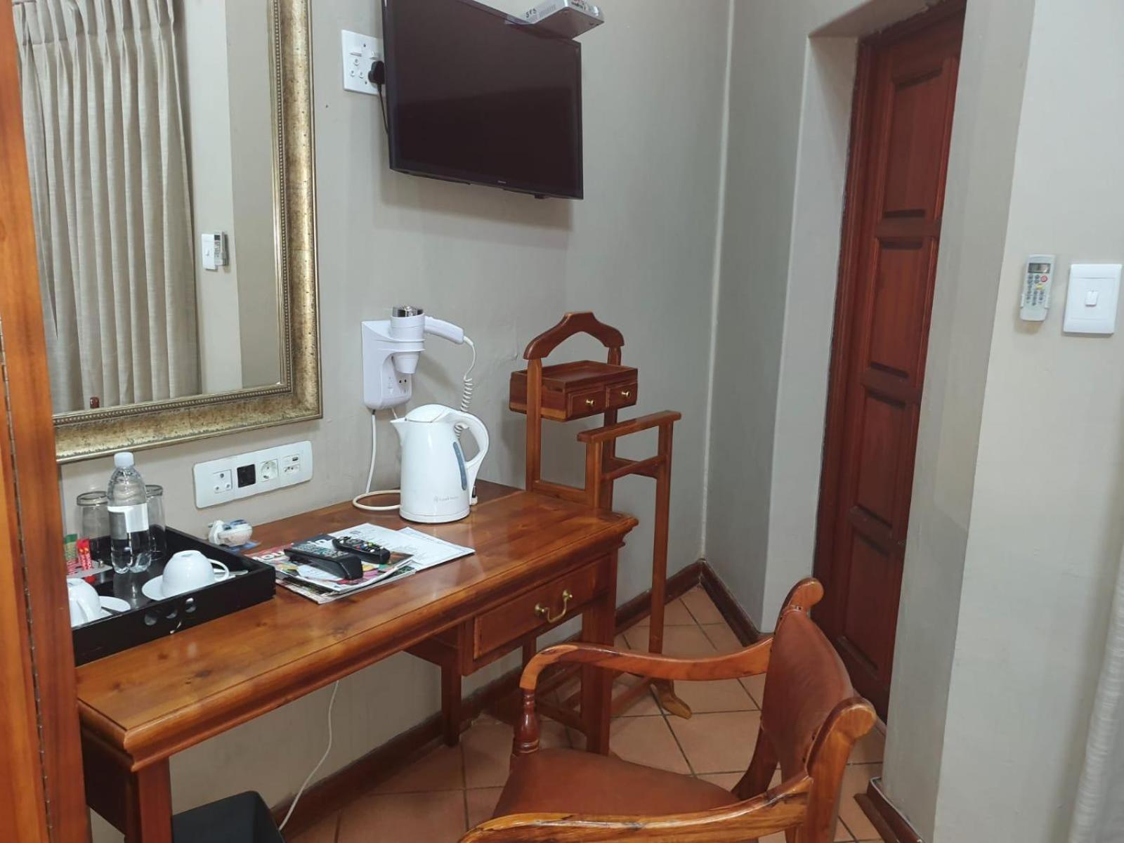 Double or Twin Room - Photo 2