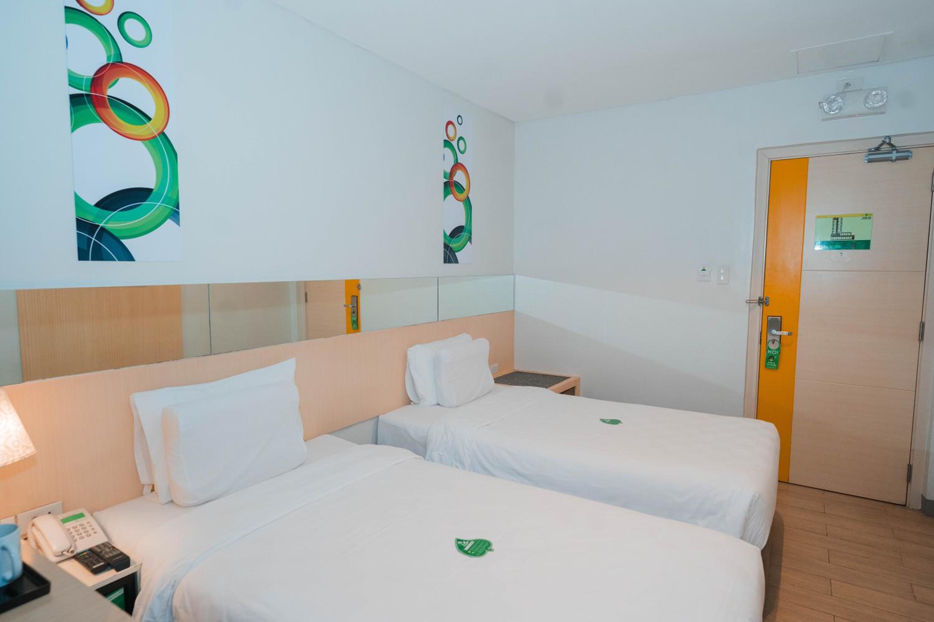 Twin Room - Photo 3