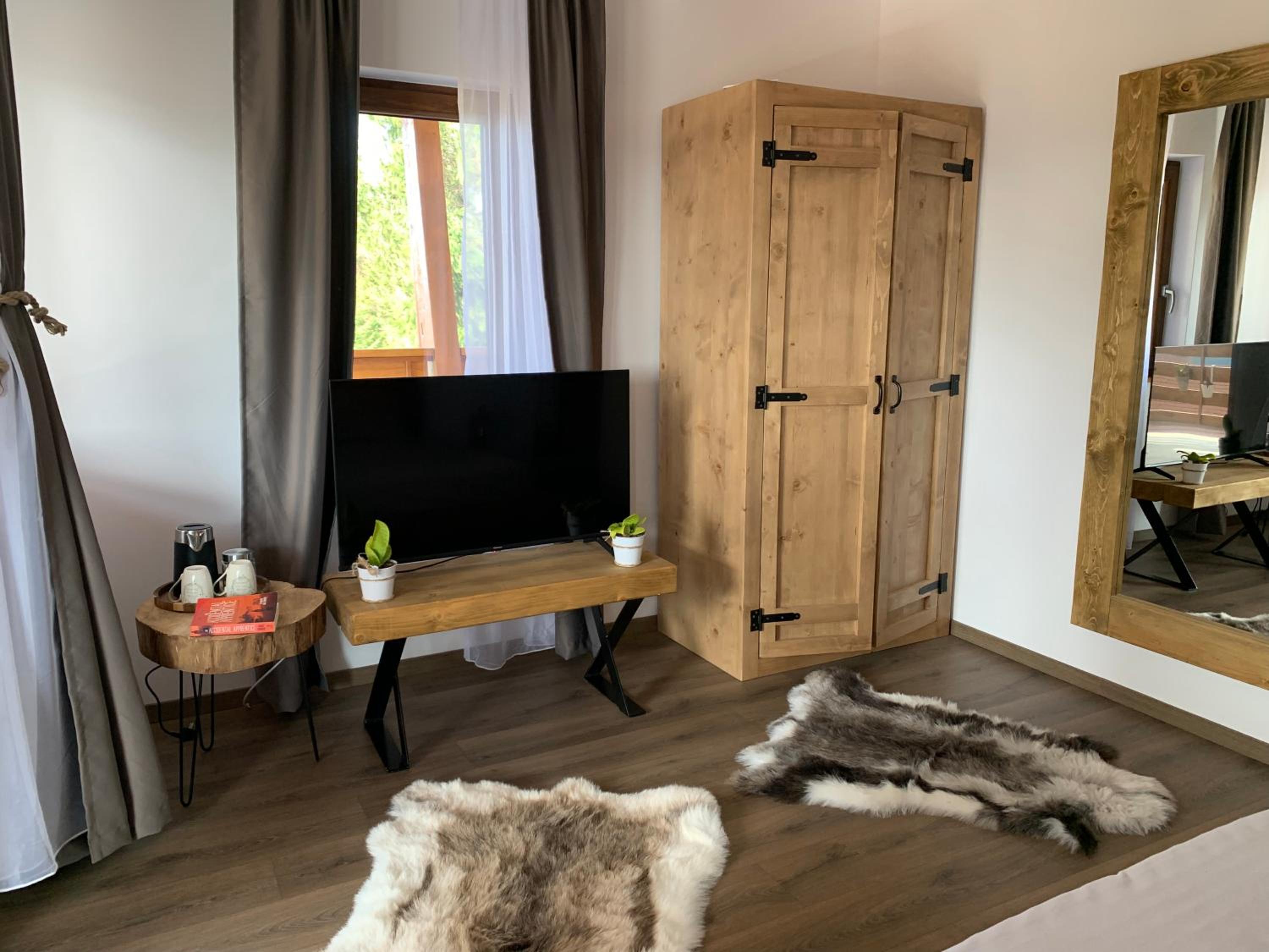Deluxe Double Room with Balcony photo 2