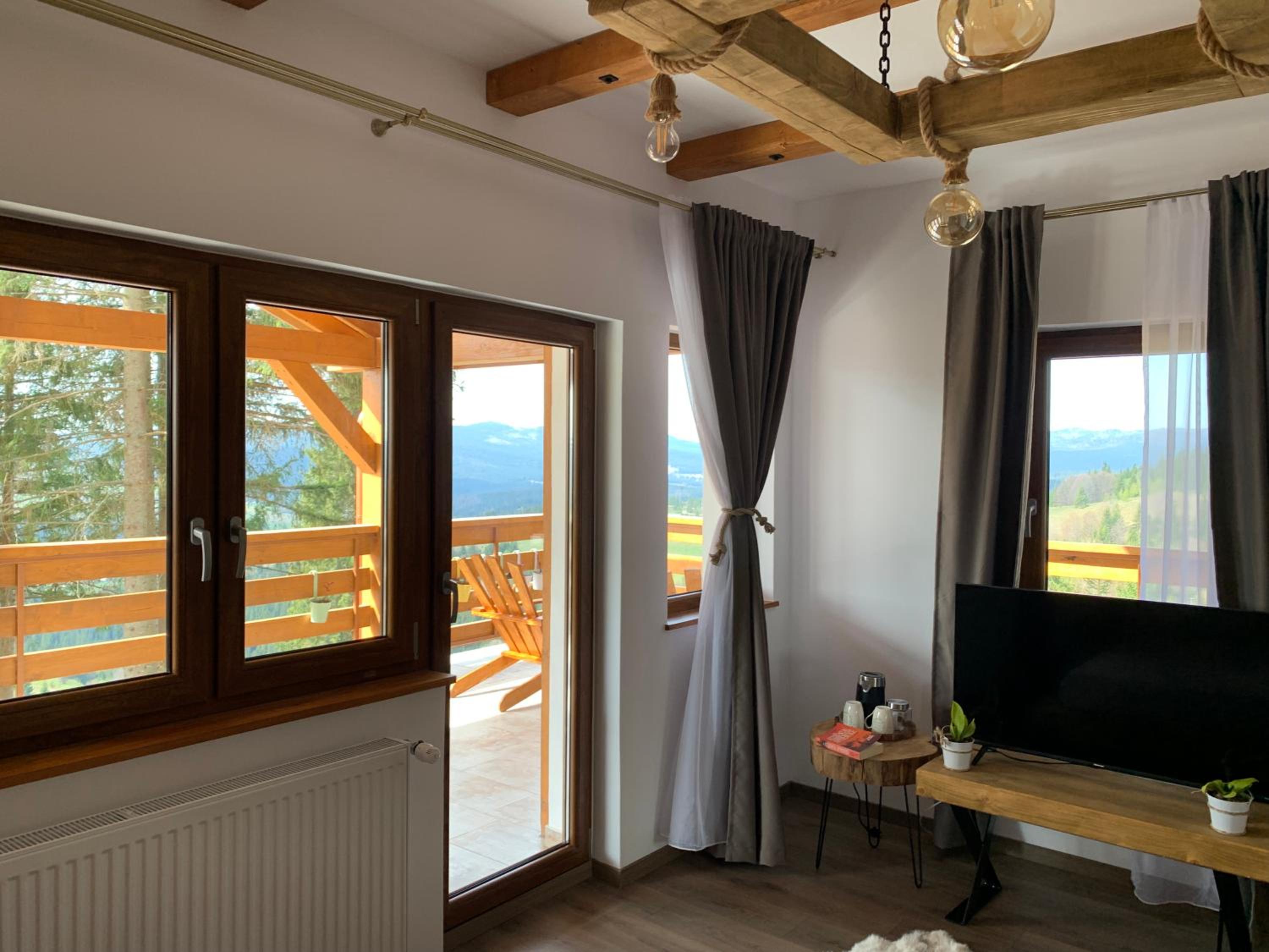 Deluxe Double Room with Balcony photo 3