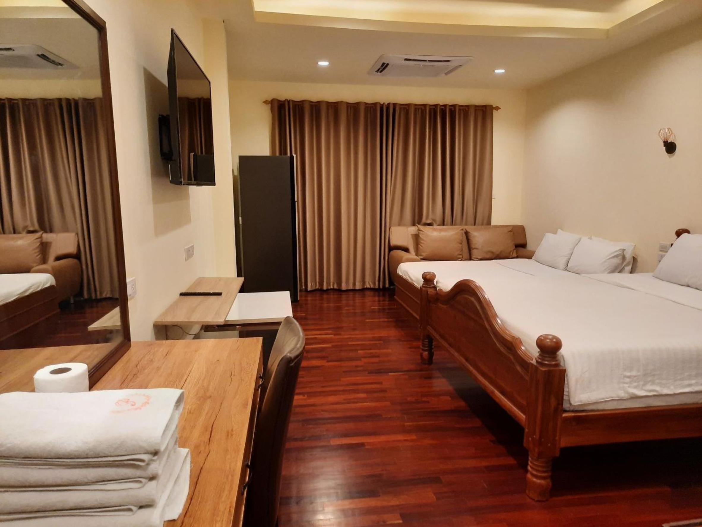 Grand Triple Room - Photo 3