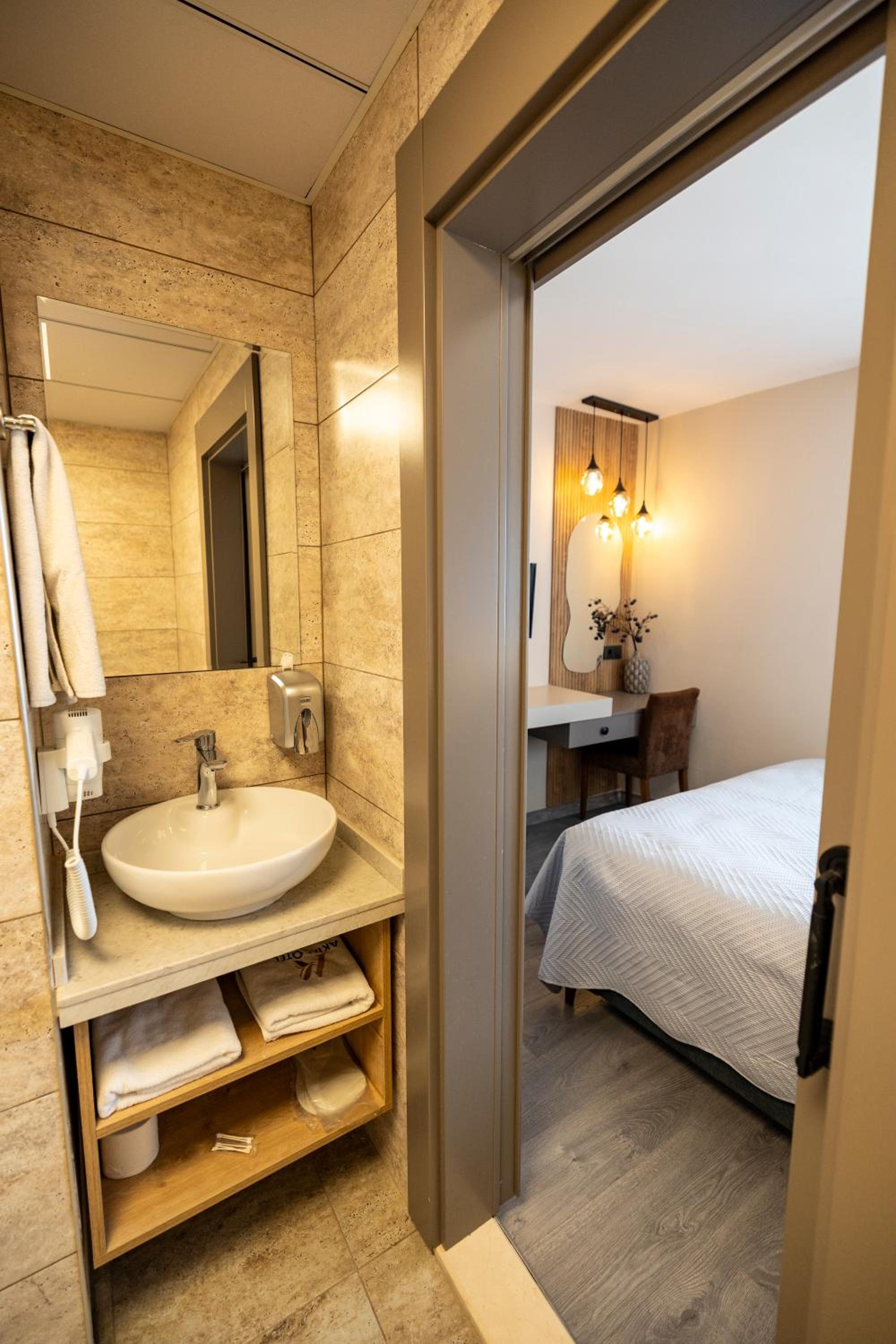 Small Double Room photo 3