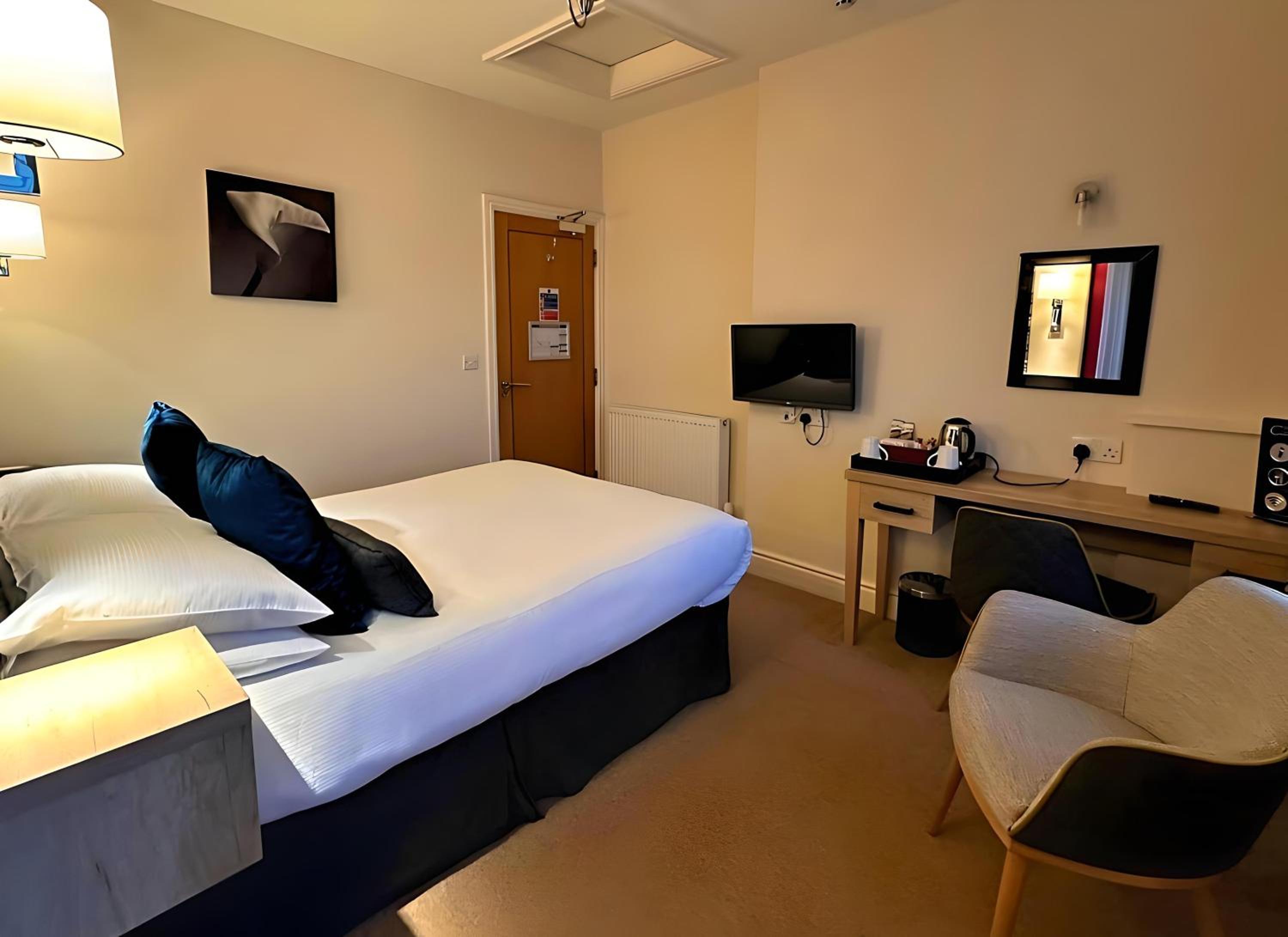 Standard Double Room photo 2