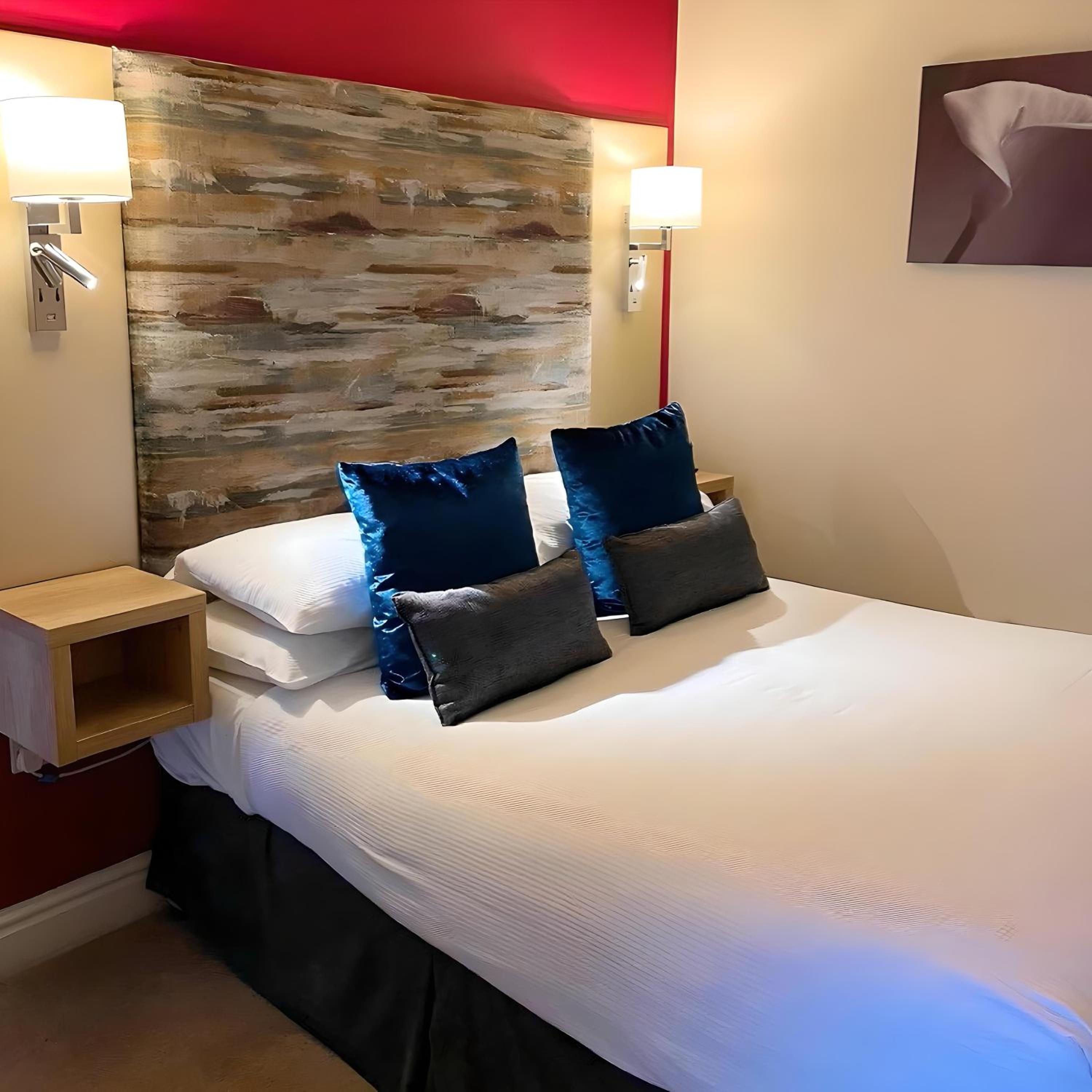 Standard Double Room photo 3