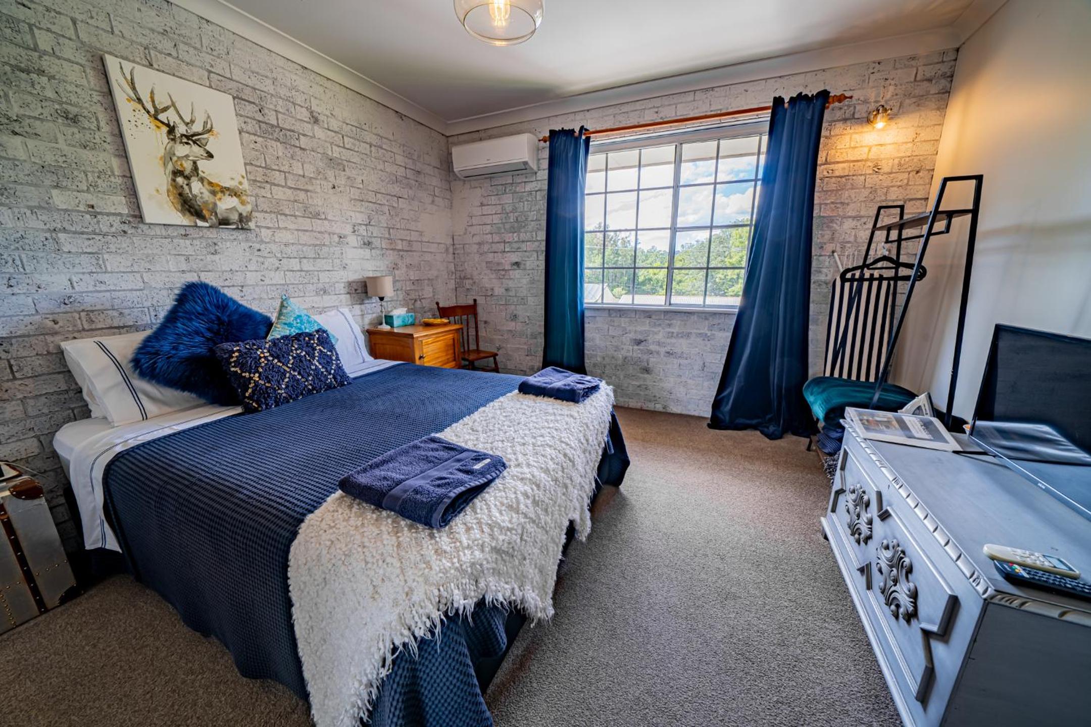 Queen Room - Photo 2