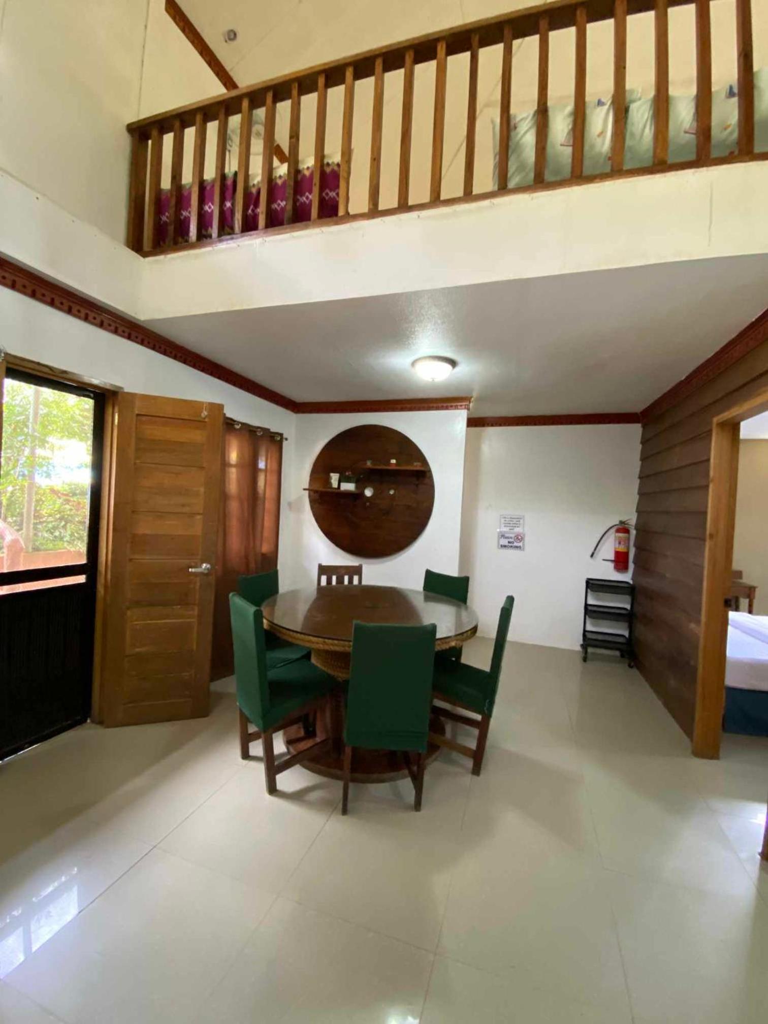 Family Room photo 1