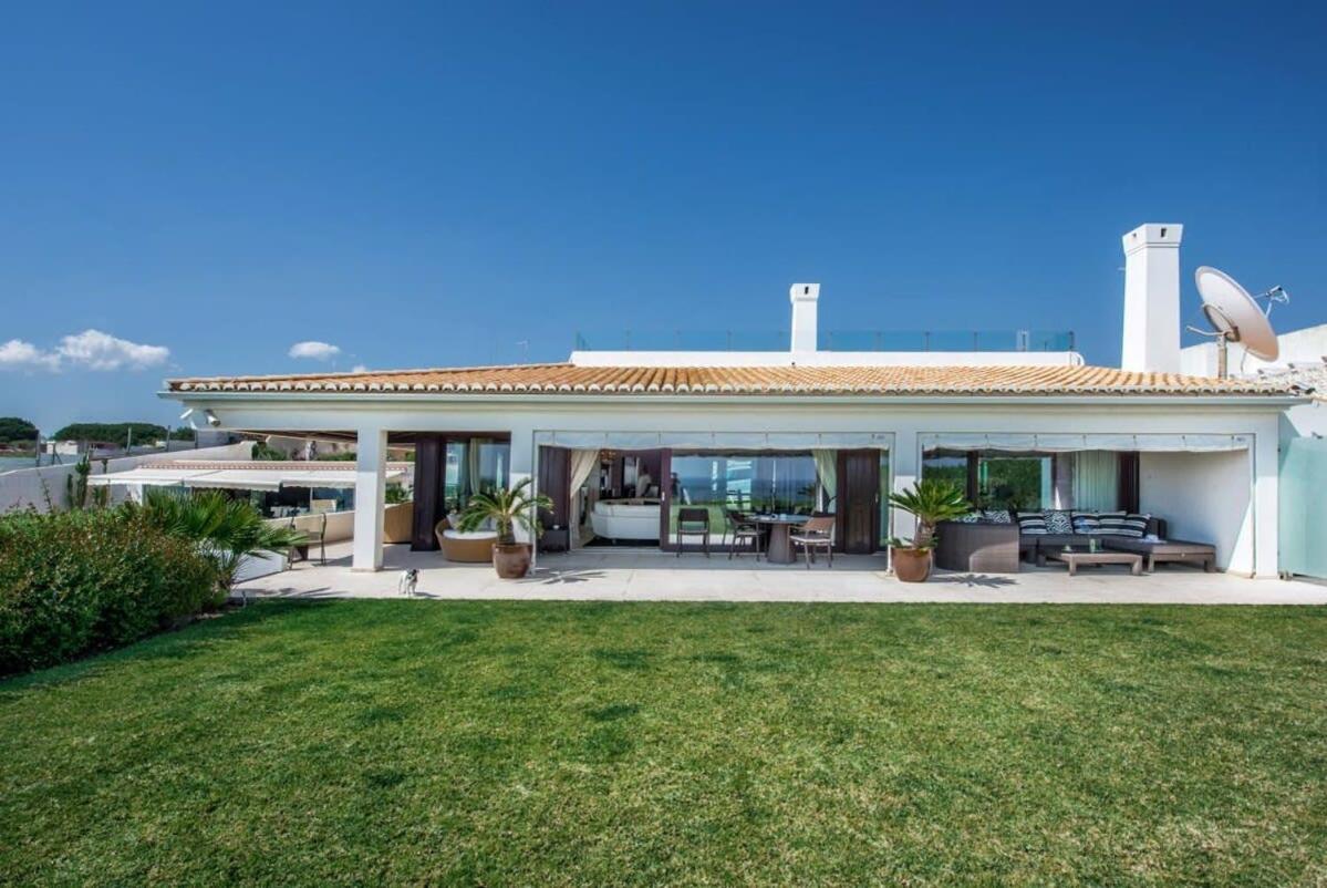 Villa photo 3