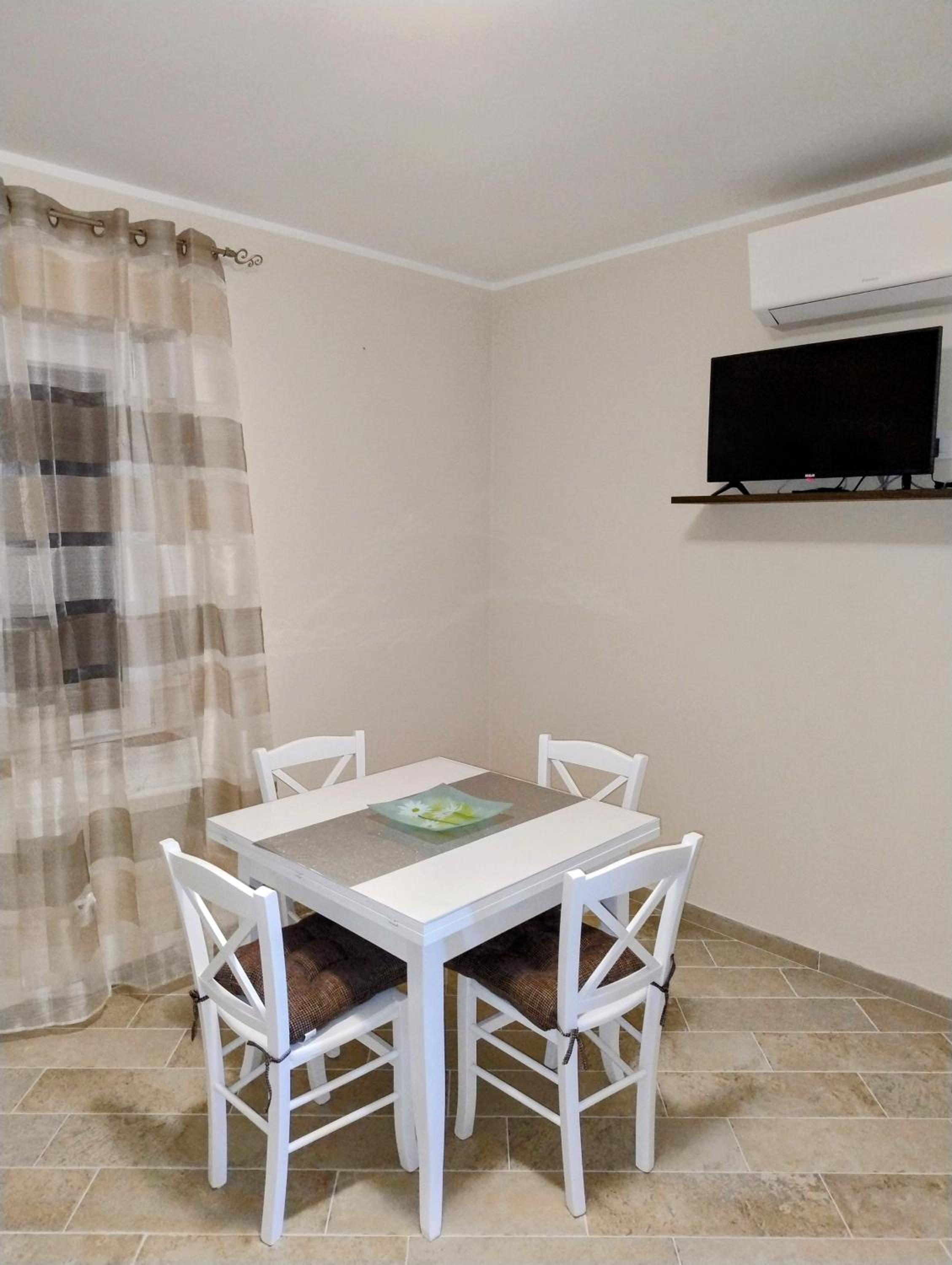 Apartment - Ground Floor photo 2